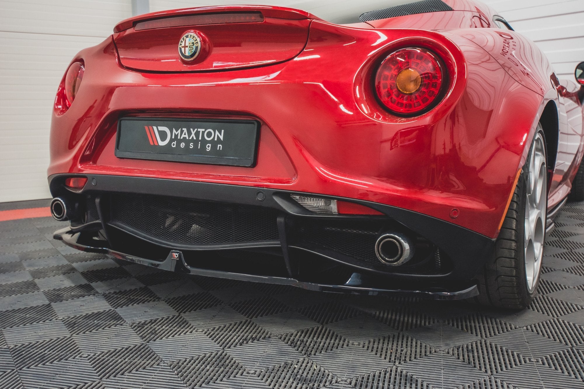 Maxton Design Heckansatz Alfa Romeo 4C schwarz Hochglanz für Alfa Romeo 4C