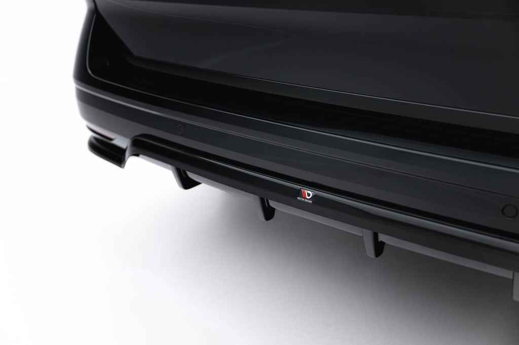 Maxton Design Street+ Mittlerer Diffusor RACE passend für VW Multivan Long T7 schwarz Hochglanz
