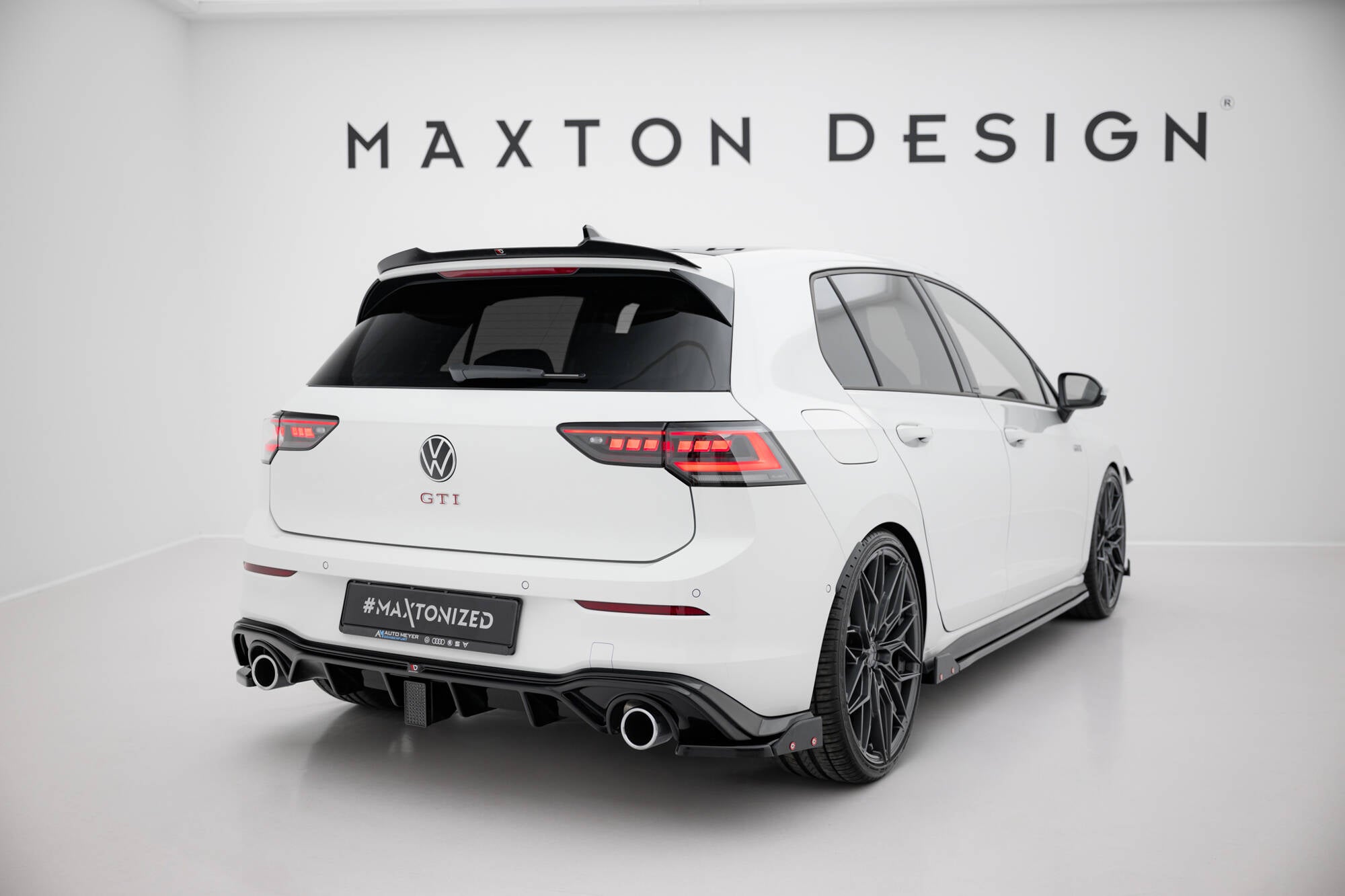 Maxton Design Heck Ansatz Flaps Diffusor V.4 + Flaps passend für VW Golf GTI / GTE Mk8