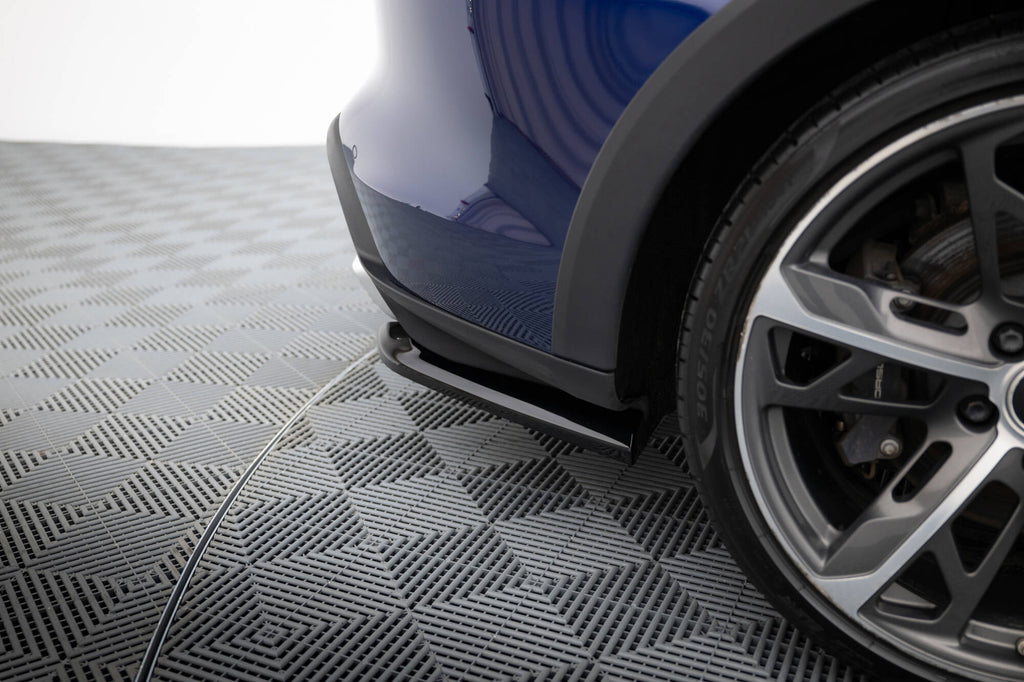 Maxton Design Heck Ansatz Flaps Diffusor passend für Porsche Taycan Cross Turismo 4S schwarz Hochglanz