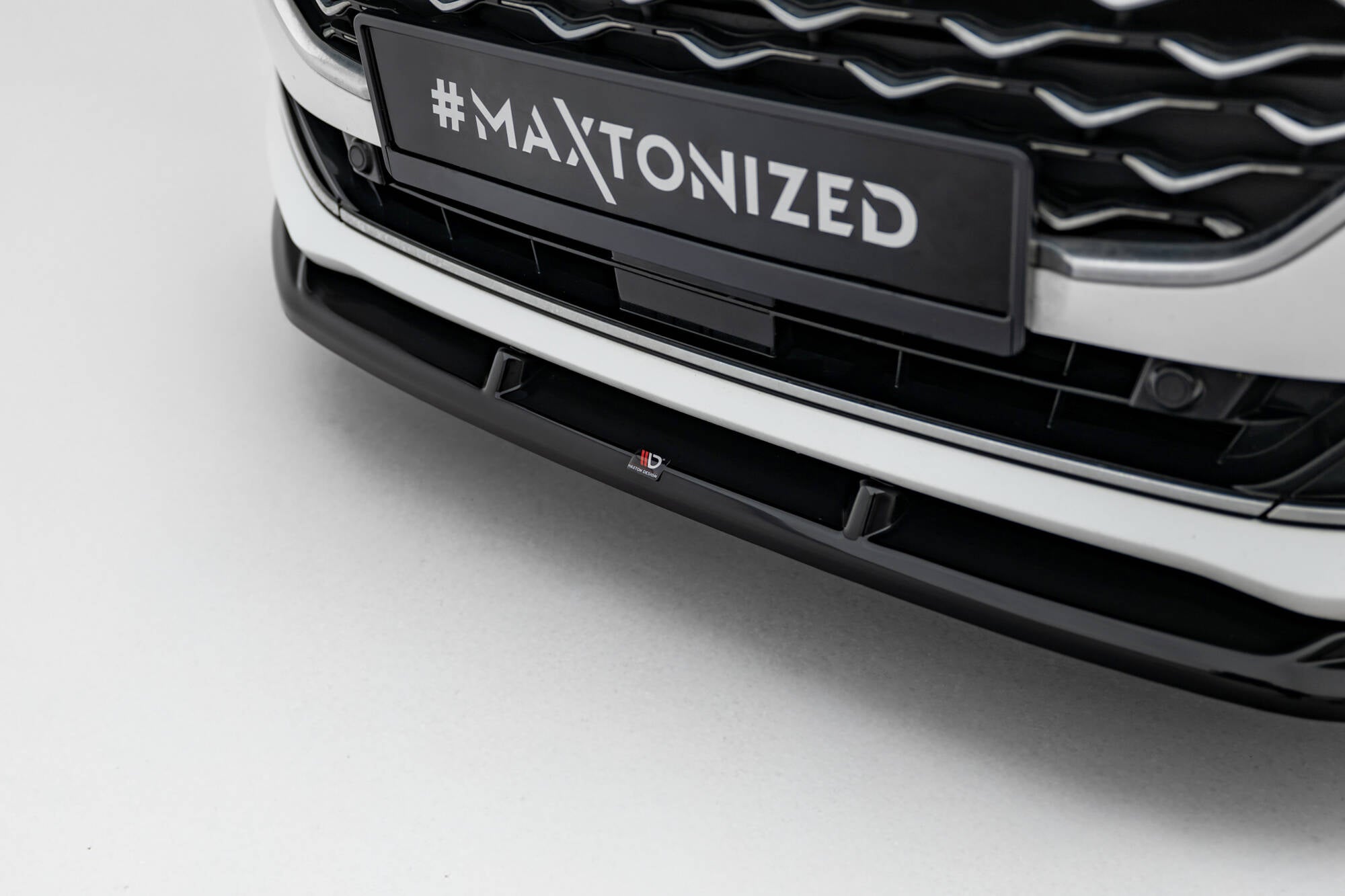 Maxton Design Street+ Spoilerlippe Front Ansatz V.1 passend für Ford Focus Vignale Mk4 schwarz Hochglanz