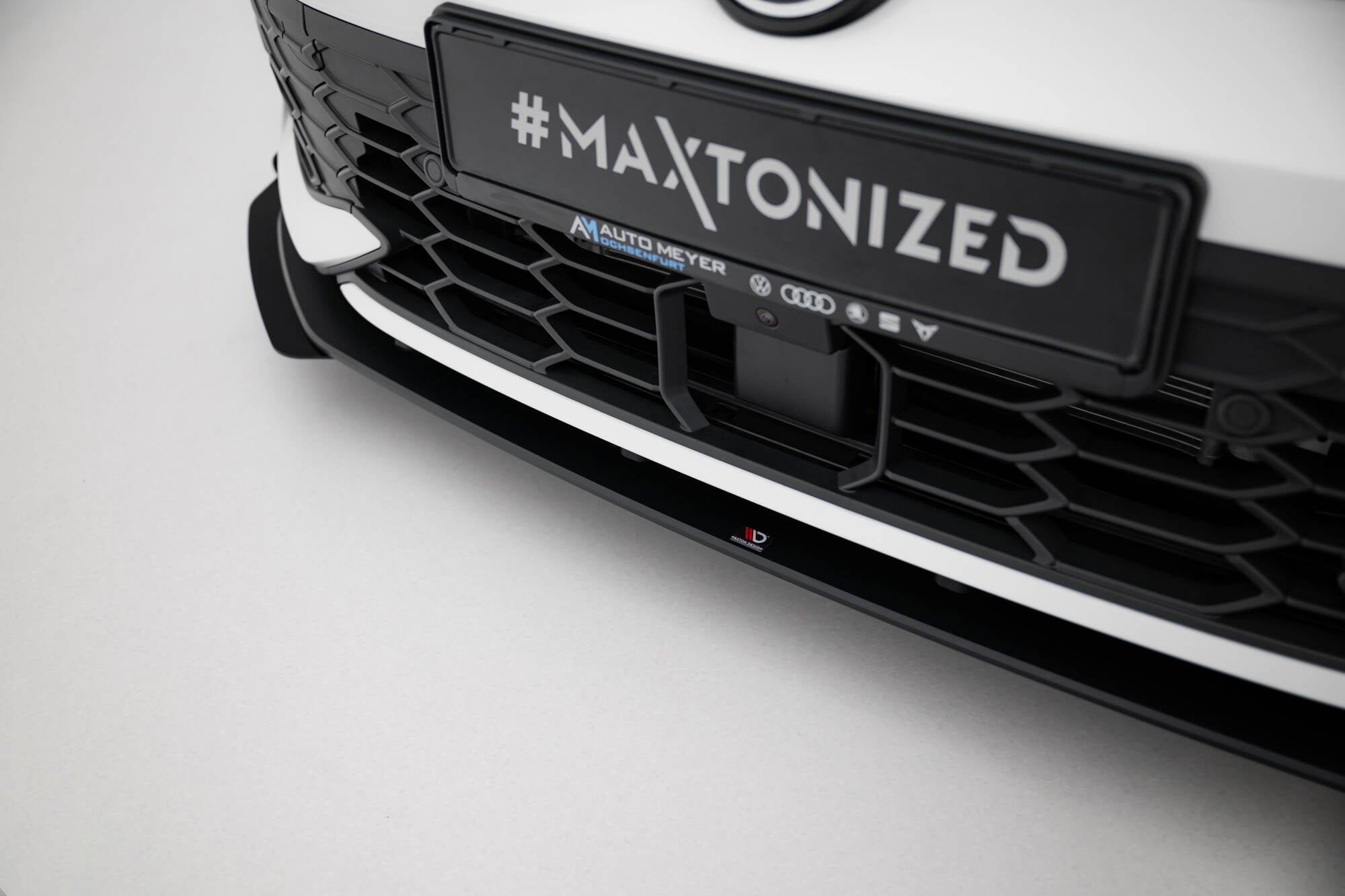 Maxton Design Street Pro Street+ Spoilerlippe Front Ansatz passend für + Flaps passend für VW Golf GTI / GTE / R-Line Mk8 Facelift schwarz Hochglanz