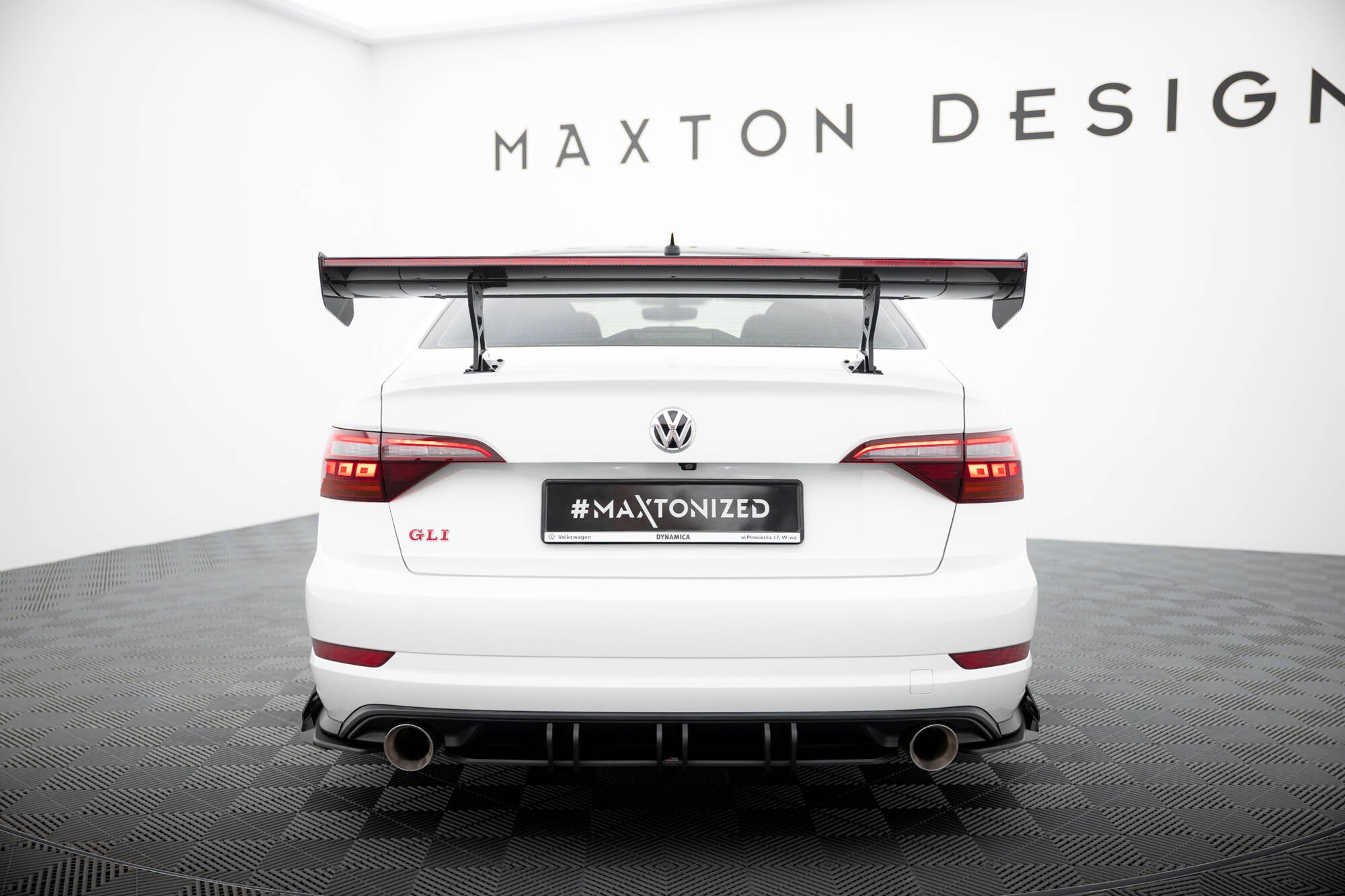 Maxton Design Carbon Spoiler With Internal Brackets Uprights + LED VW Jetta GLI Mk7 für Volkswagen Jetta Mk7