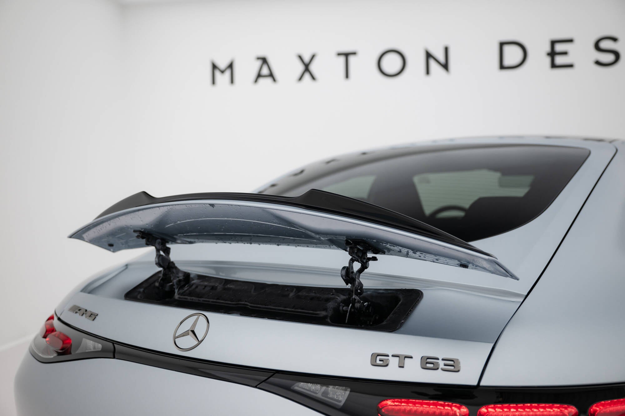 Maxton Design Spoiler CAP 3D passend für Mercedes-AMG GT 43 / 63 / 55 / 63 S E Performance C192 schwarz Hochglanz