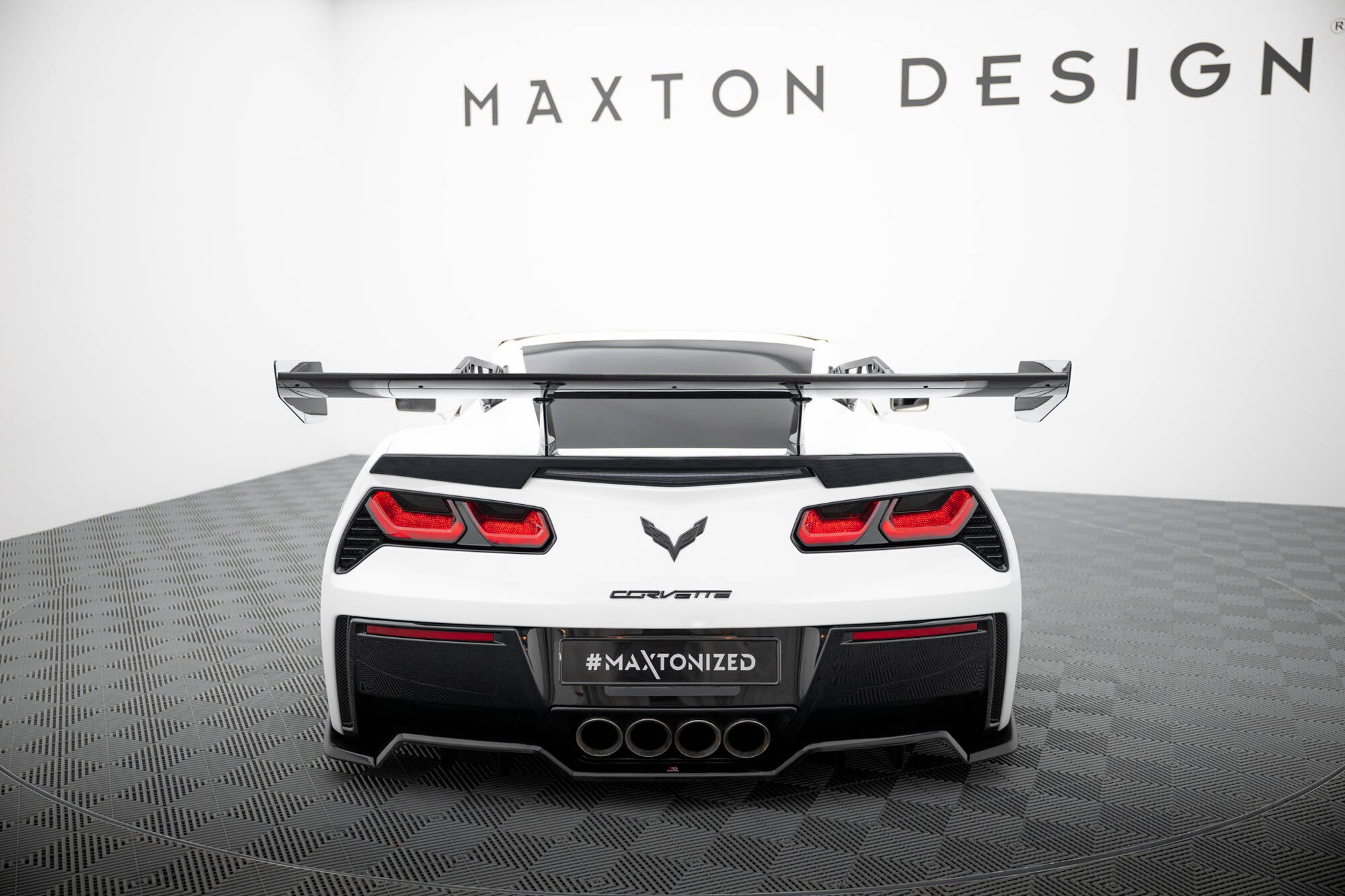 Maxton Design Carbon Spoiler With Upper Swan Mounting Chevrolet Corvette Stingray / Grand Sport C7 für Chevrolet Corvette C7