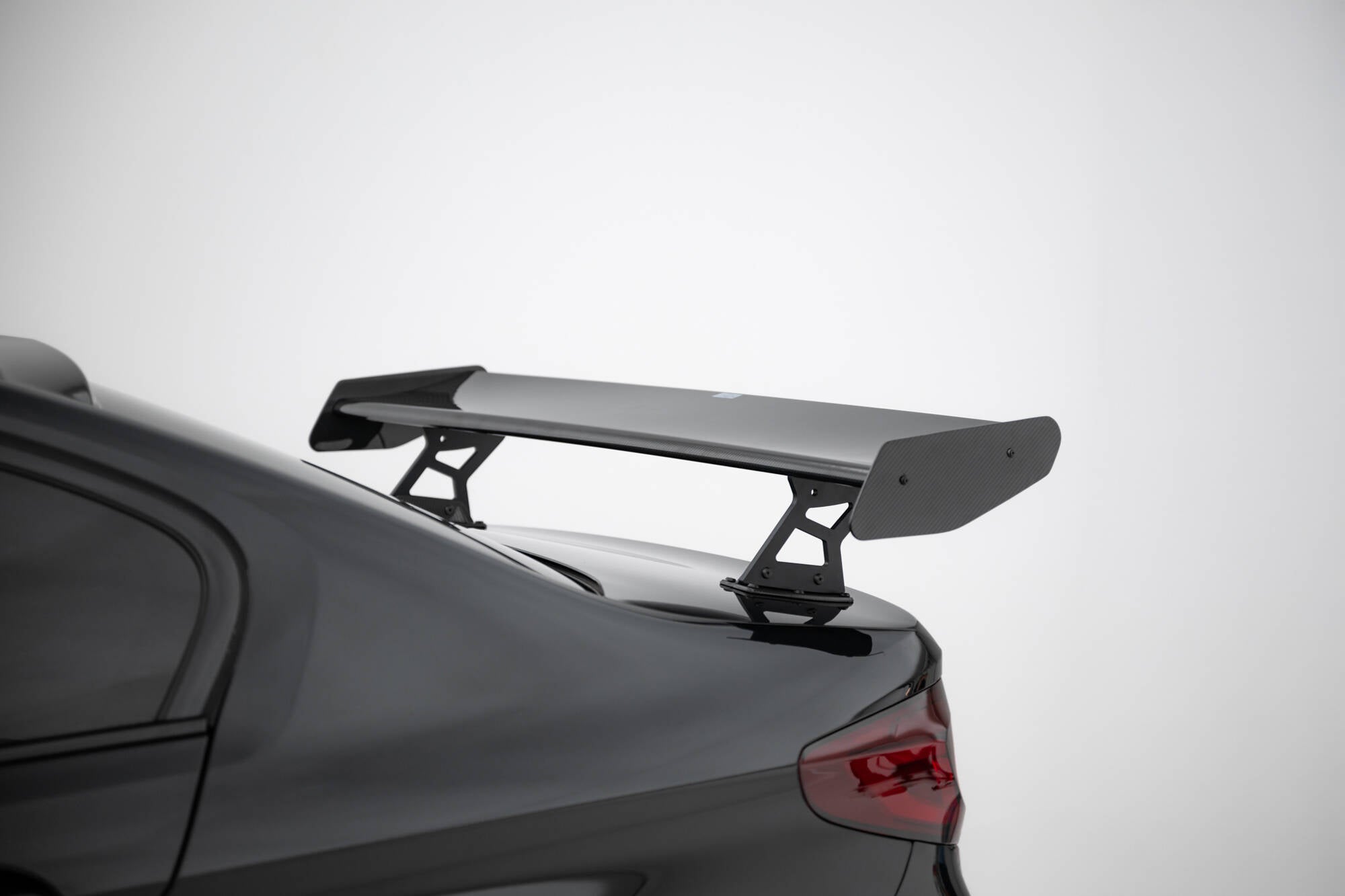 Maxton Design Carbon Spoiler With Internal Brackets Uprights BMW 5er / M5 Limousine G30 / F90 für BMW M5 F90