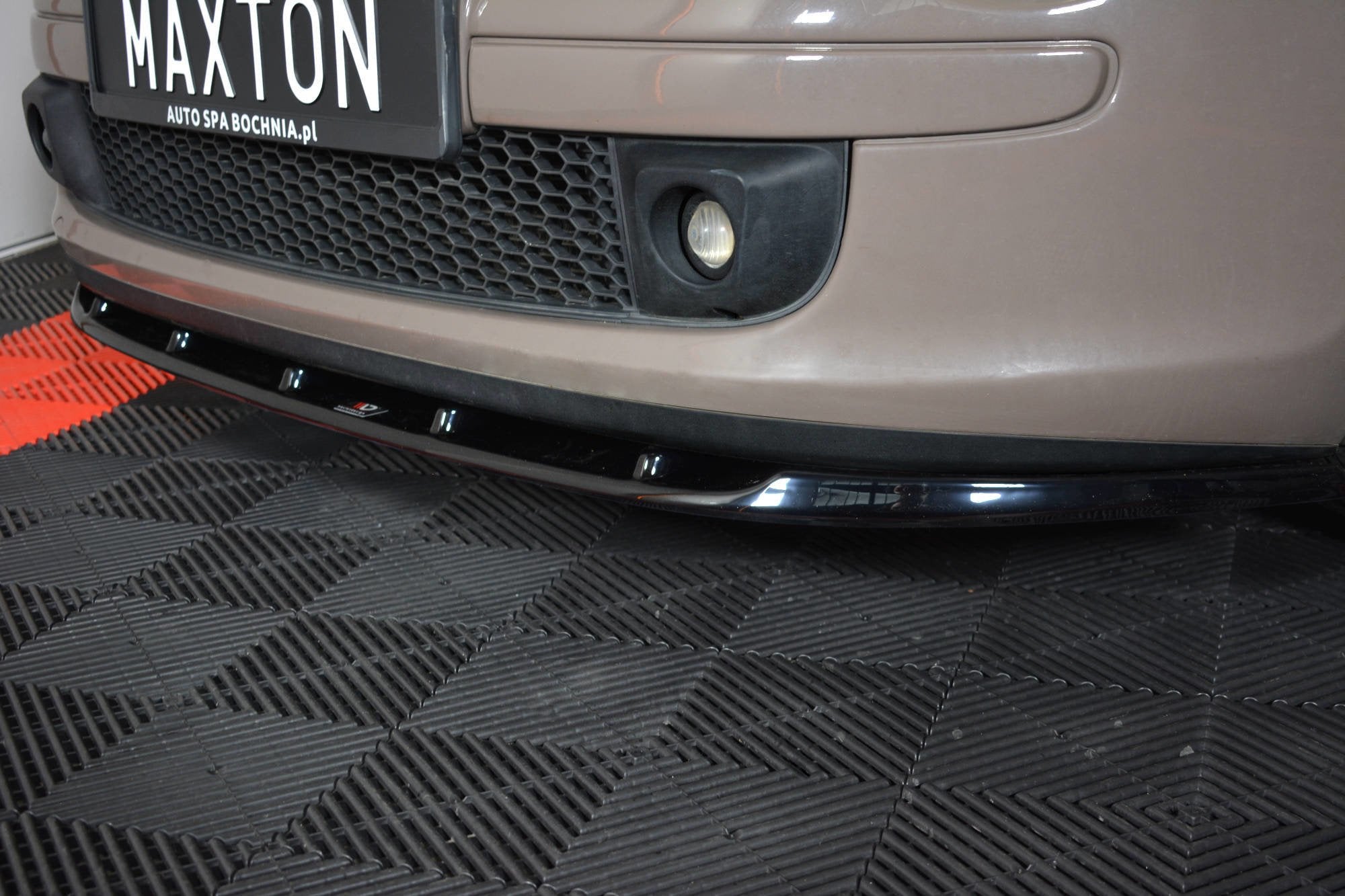Maxton Design Street+ Spoilerlippe Front Ansatz V.1 passend für FIAT 500 HATCHBACK vor Facelift schwarz Hochglanz