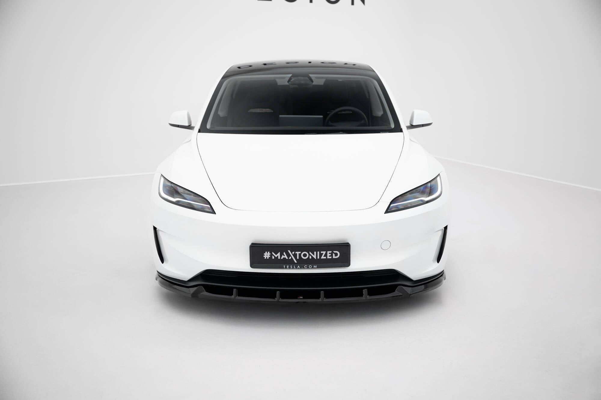 Maxton Design Street+ Spoilerlippe Front Ansatz V.2 passend für Tesla Model 3 Performance Mk1 Facelift schwarz Hochglanz