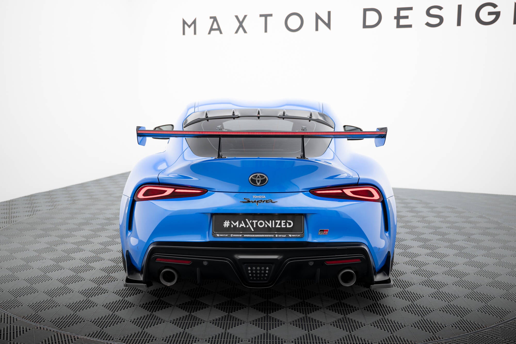 Maxton Design Carbon Spoiler With Upper Swan Mounting + LED Toyota Supra Mk5 für Toyota Supra Mk5