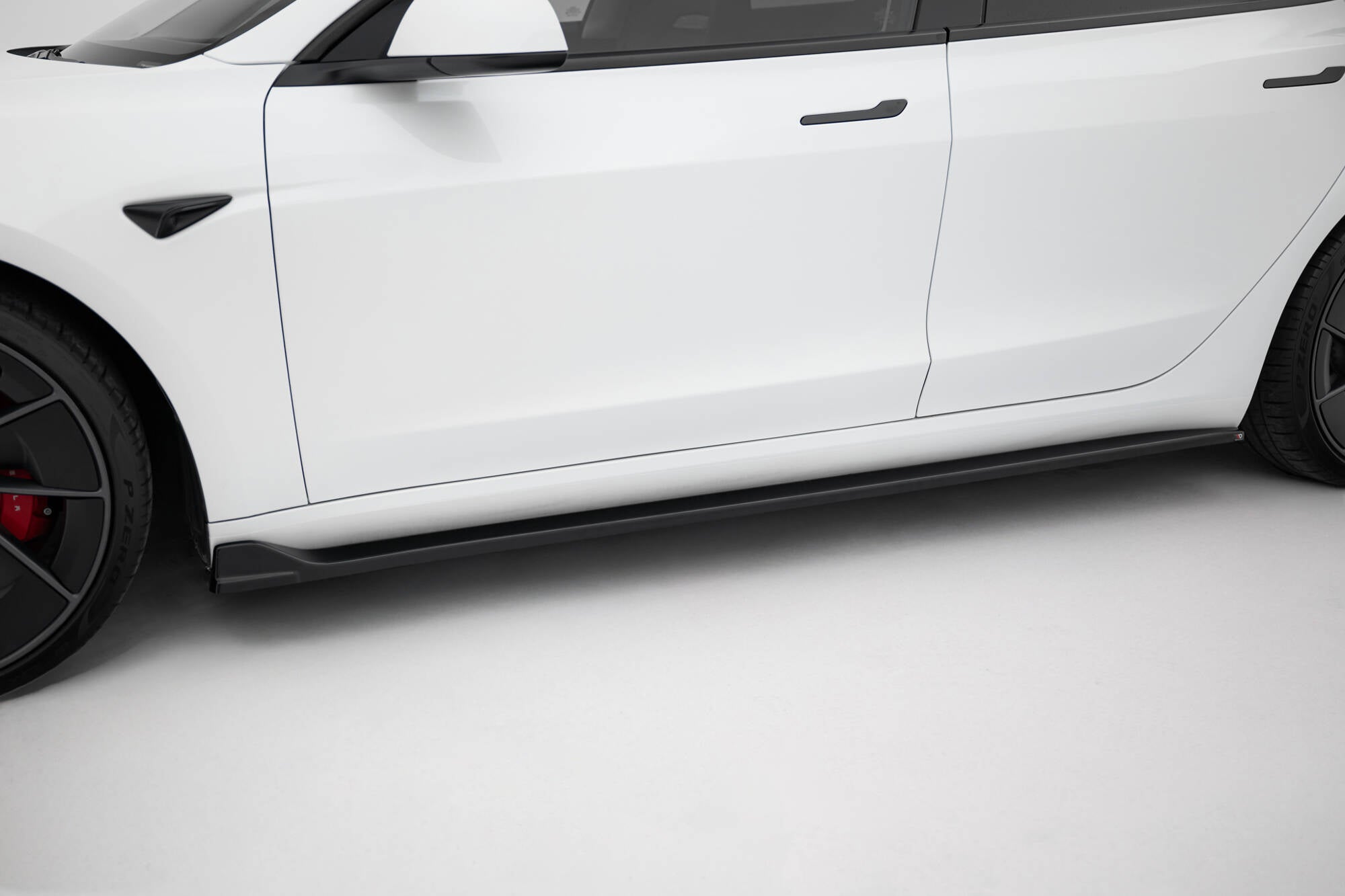 Maxton Design Street+ Seitenschweller Leisten passend für V.3 passend für Tesla Model 3 Performance Mk1 Facelift schwarz Hochglanz