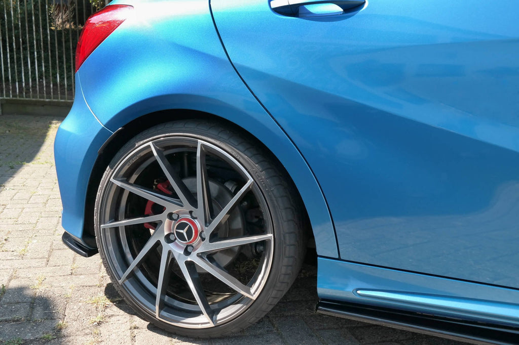 Maxton Design Heck Ansatz Flaps Diffusor passend für Mercedes-Benz A AMG-Line W176 schwarz Hochglanz