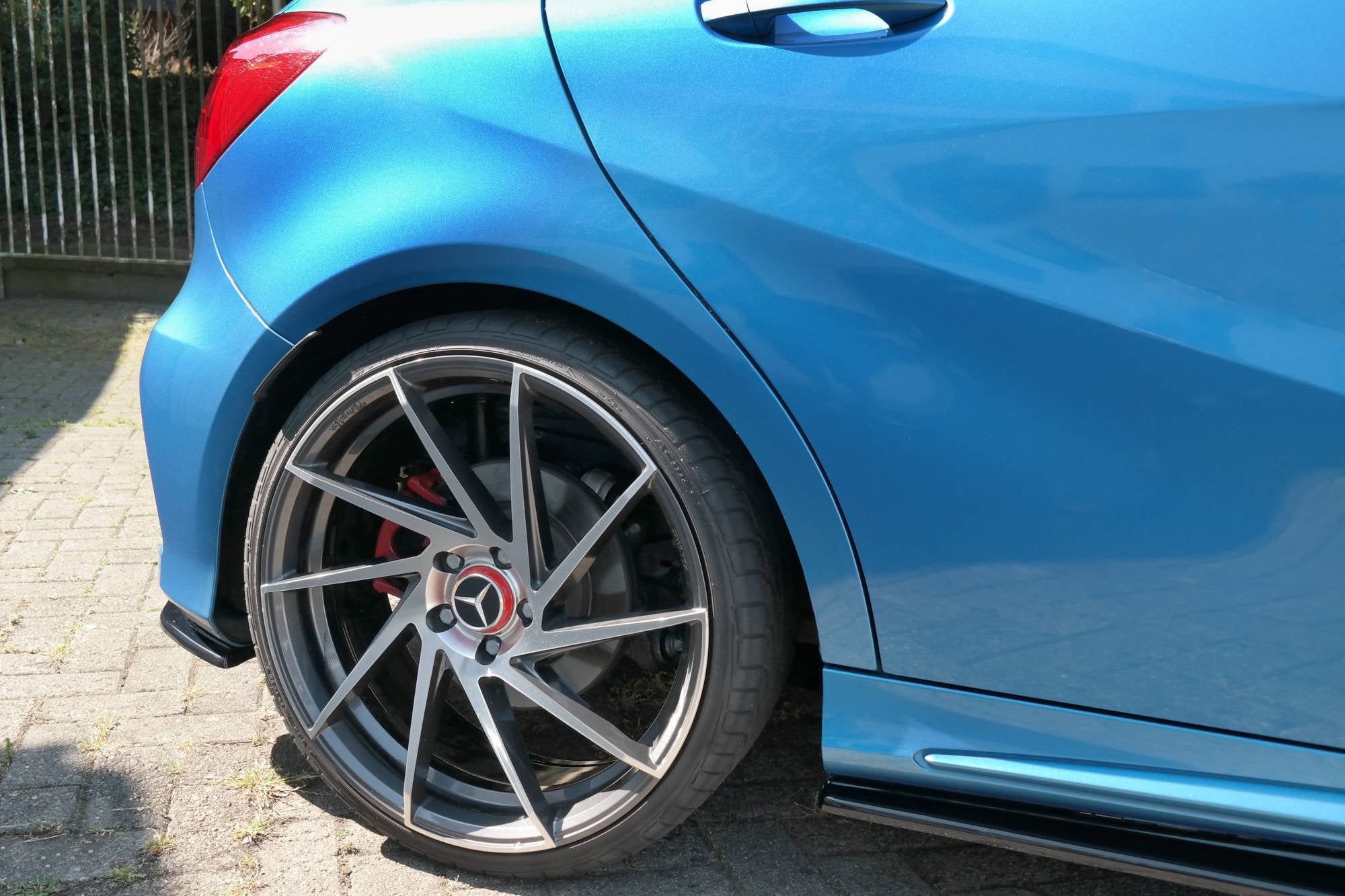 Maxton Design Heck Ansatz Flaps Diffusor passend für Mercedes-Benz A AMG-Line W176 schwarz Hochglanz