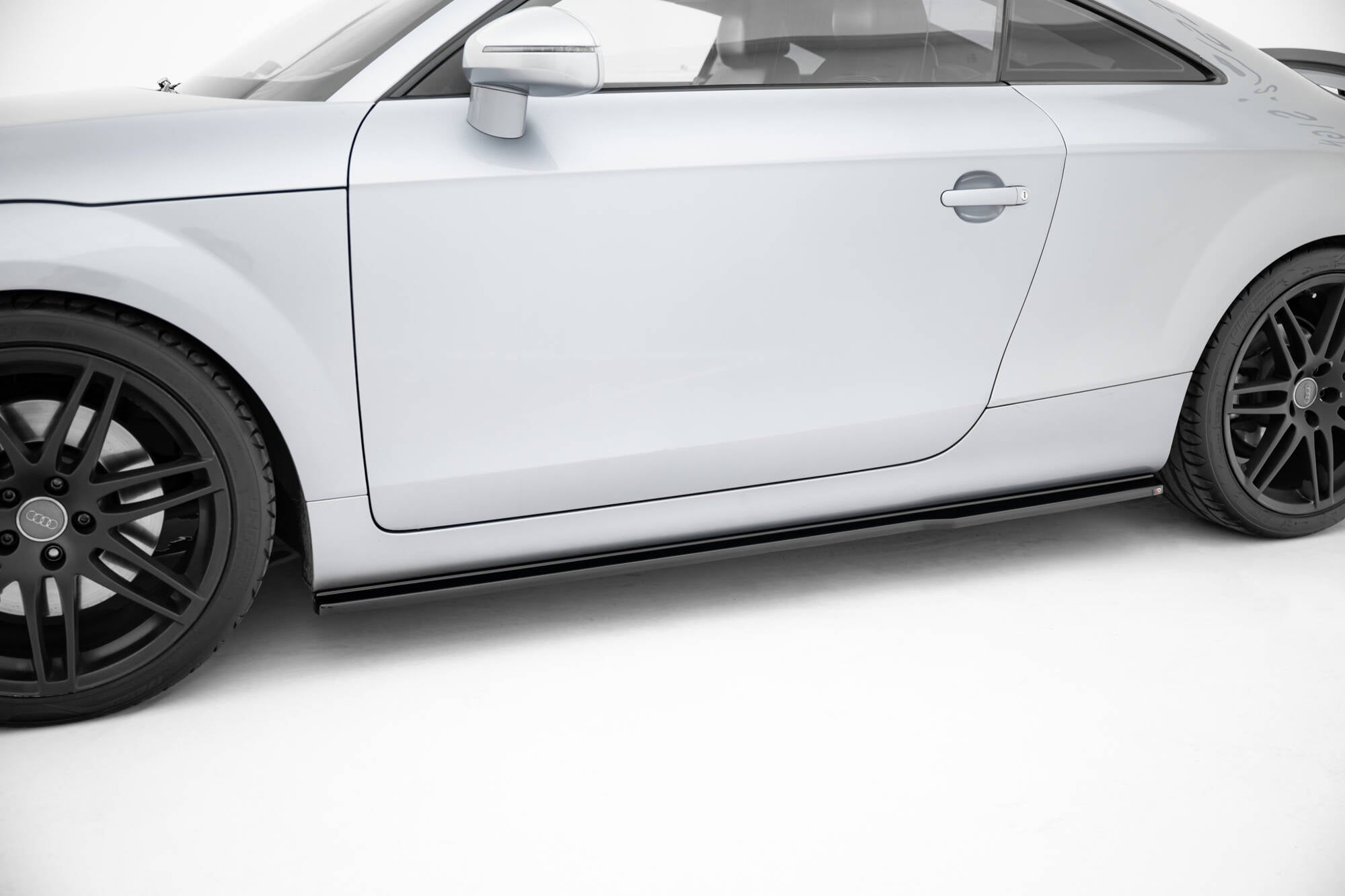 Maxton Design Street+ Seitenschweller Leisten passend für V.1 passend für Audi TT S / TT S-Line 8J Facelift schwarz Hochglanz
