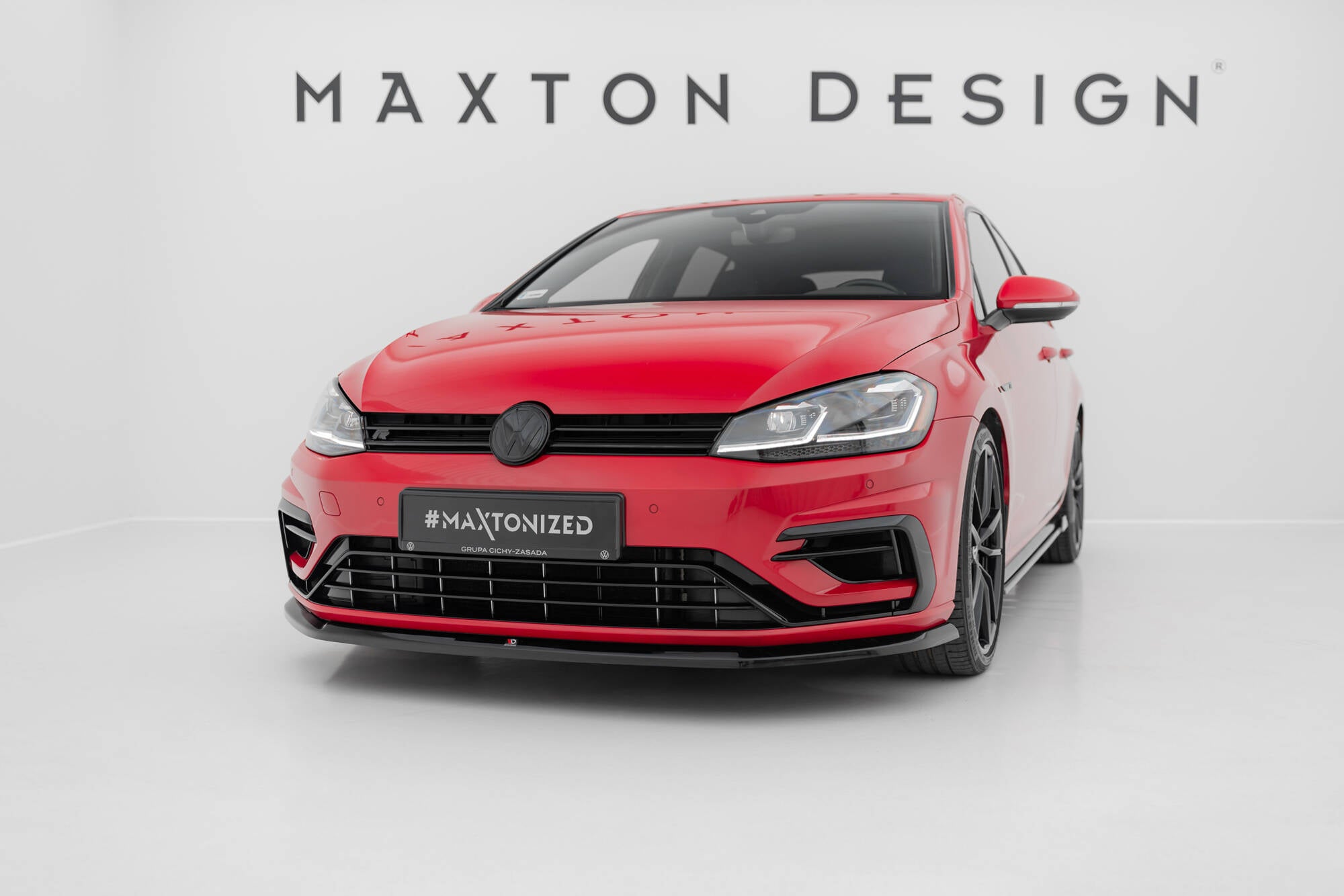 Maxton Design Street+ Spoilerlippe Front Ansatz V.6 passend für VW Golf R / R-Line Mk7 Facelift schwarz Hochglanz