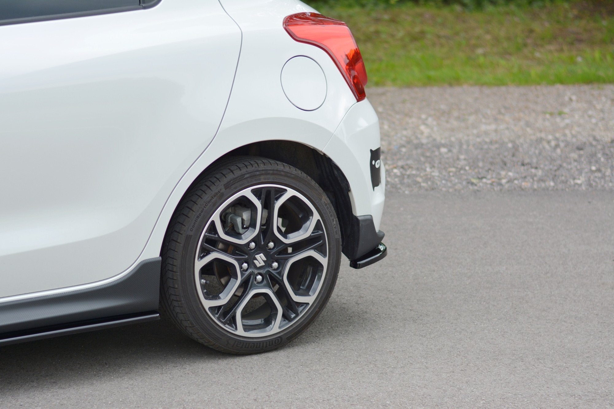 Maxton Design Heck Ansatz Flaps Diffusor passend für Suzuki Swift Mk6 schwarz Hochglanz