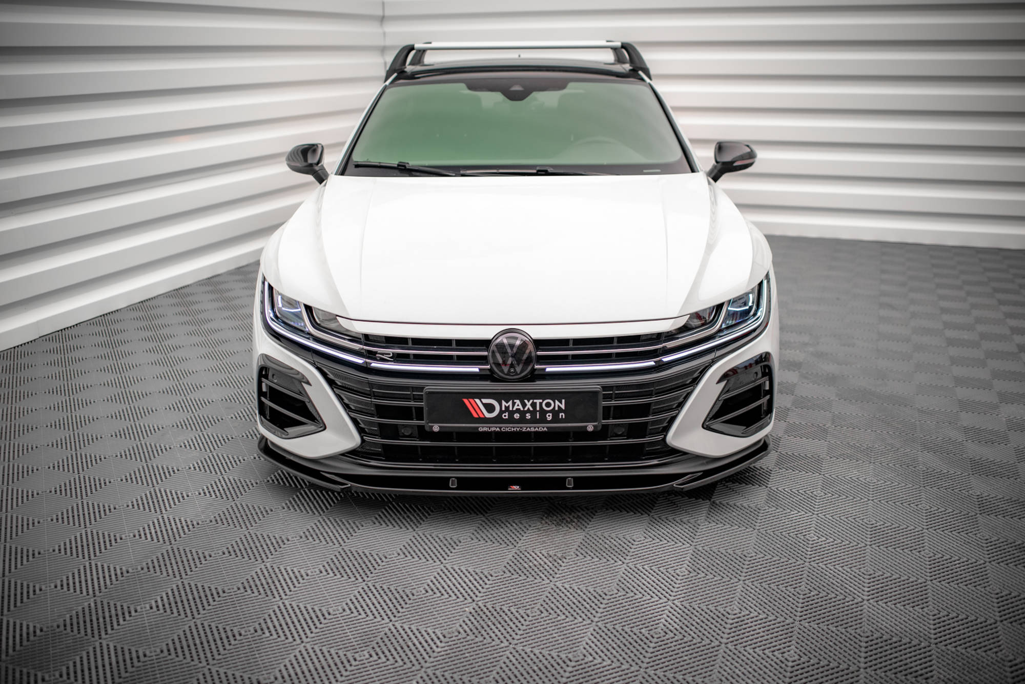 Maxton Design Street+ Spoilerlippe Front Ansatz V.1 passend für VW Arteon R Limousine / Shooting Brake Mk1 Facelift schwarz Hochglanz