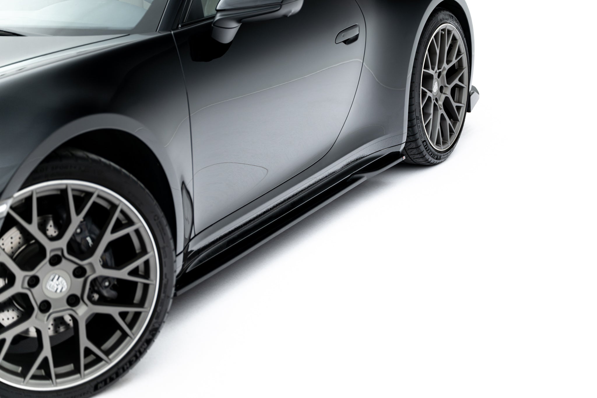 Maxton Design Street+ Seitenschweller Leisten passend für V.1 passend für Porsche 911 Carrera Sport Design 992 schwarz Hochglanz