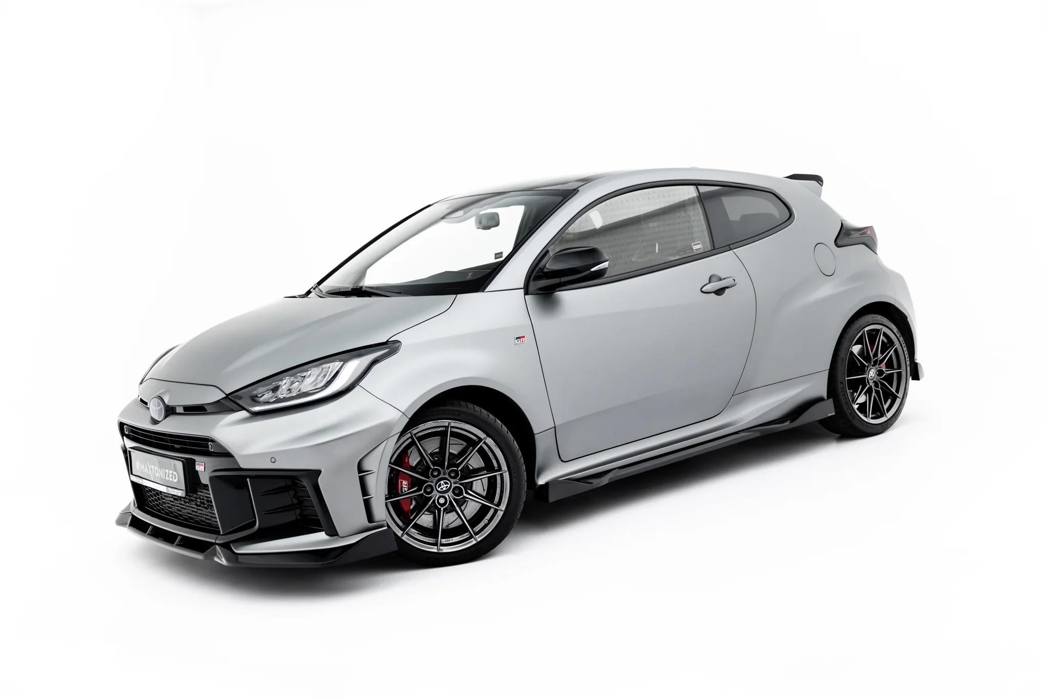 Maxton Design Street+ Seitenschweller Leisten V.2 passend für Toyota GR Yaris Mk4 Facelift schwarz Hochglanz