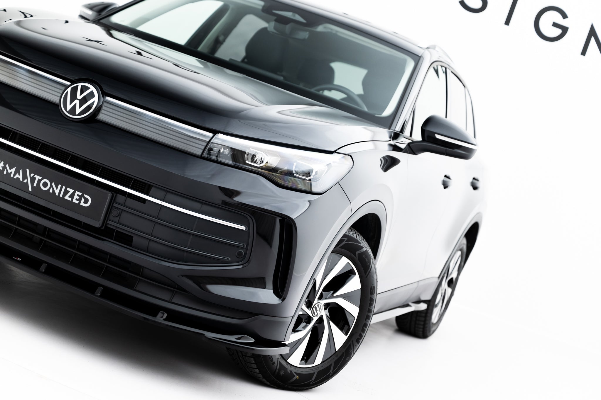 Maxton Design Street+ Spoilerlippe Front Ansatz V.2 passend für VW Tiguan Mk3 schwarz Hochglanz
