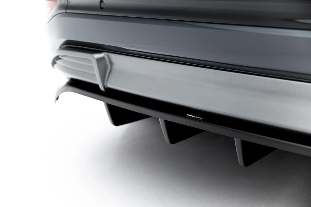 Maxton Design Street+ Mittlerer Diffusor RACE passend für Audi Q6 e-tron S-Line / SQ6 e-tron SUV / Sportback Mk1 schwarz Hochglanz
