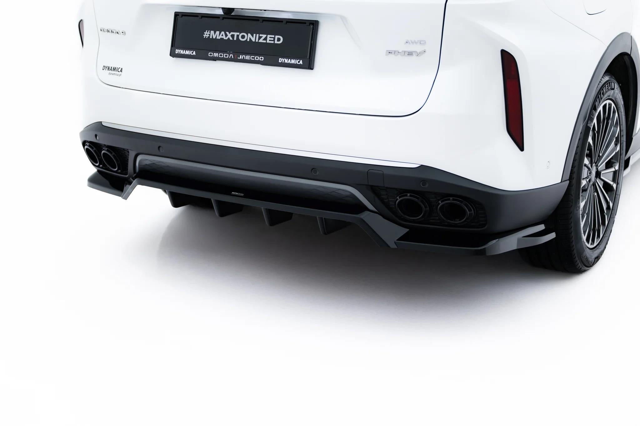Maxton Design Street+ Mittlerer Diffusor RACE passend für Omoda 9 Mk1 schwarz Hochglanz