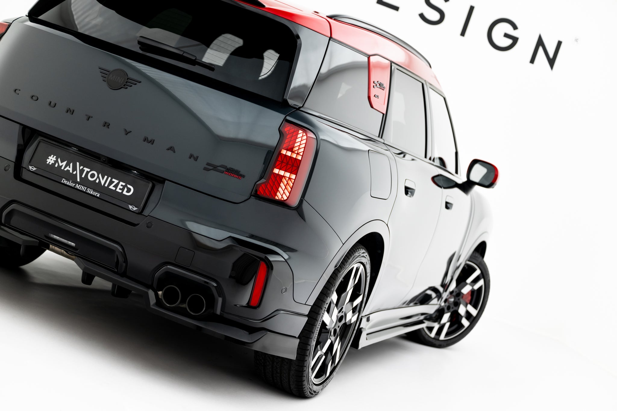 Maxton Design Street+ Mittlerer Diffusor RACE passend für Mini Countryman JCW U25 schwarz Hochglanz