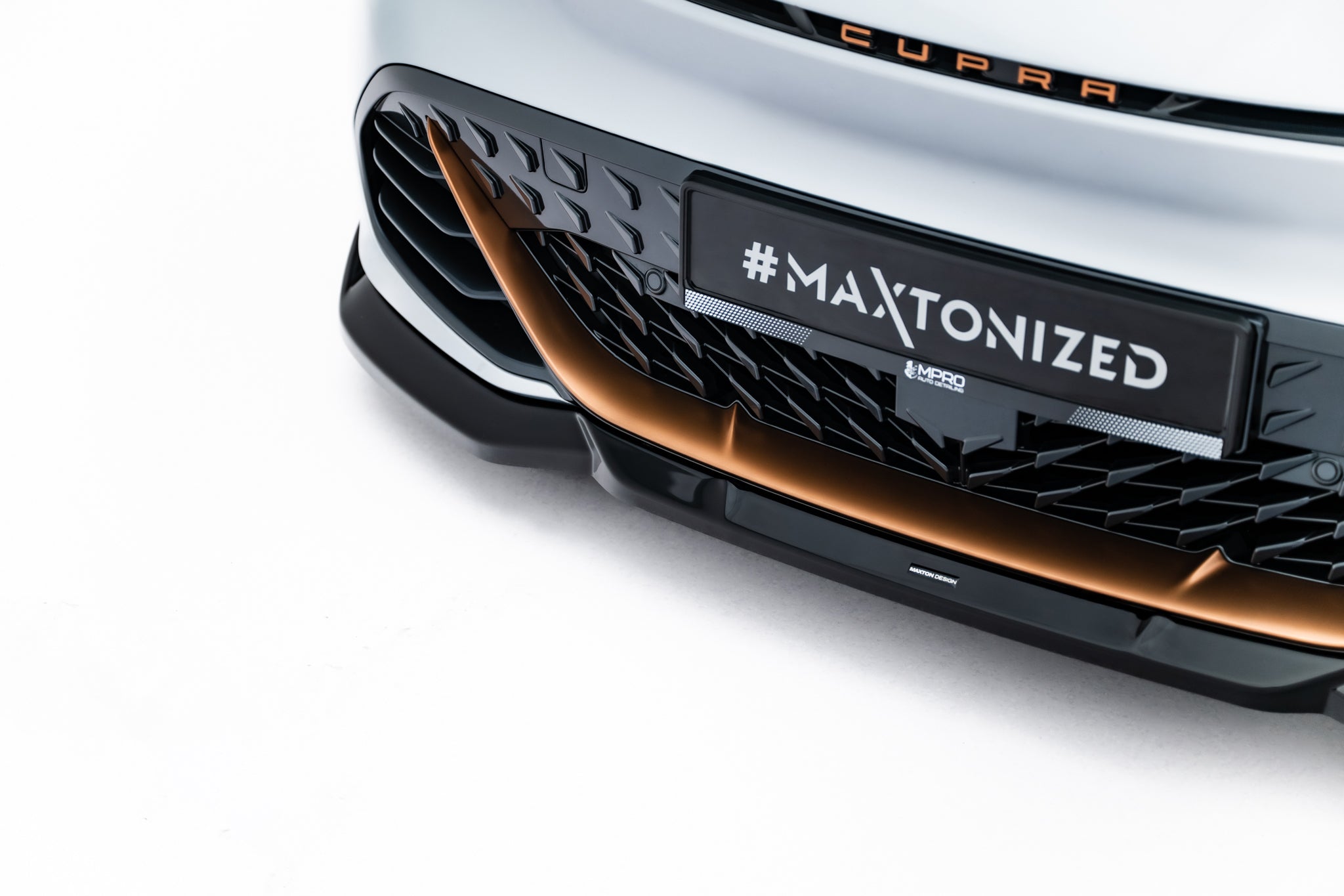 Maxton Design Street+ Spoilerlippe Front Ansatz V.2 passend für Cupra Born Mk1 schwarz Hochglanz