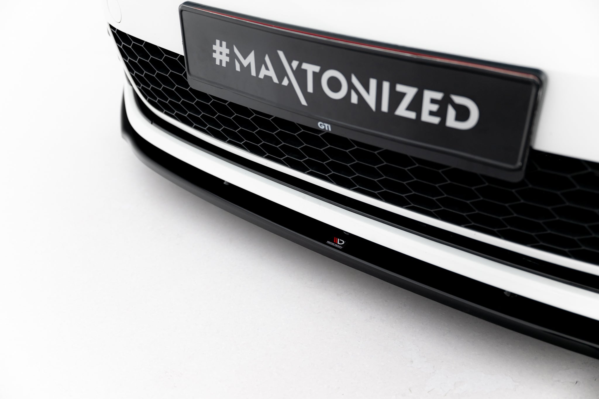 Maxton Design Street+ Spoilerlippe Front Ansatz V.1 passend für VW Golf GTI / GTD Mk7 schwarz Hochglanz