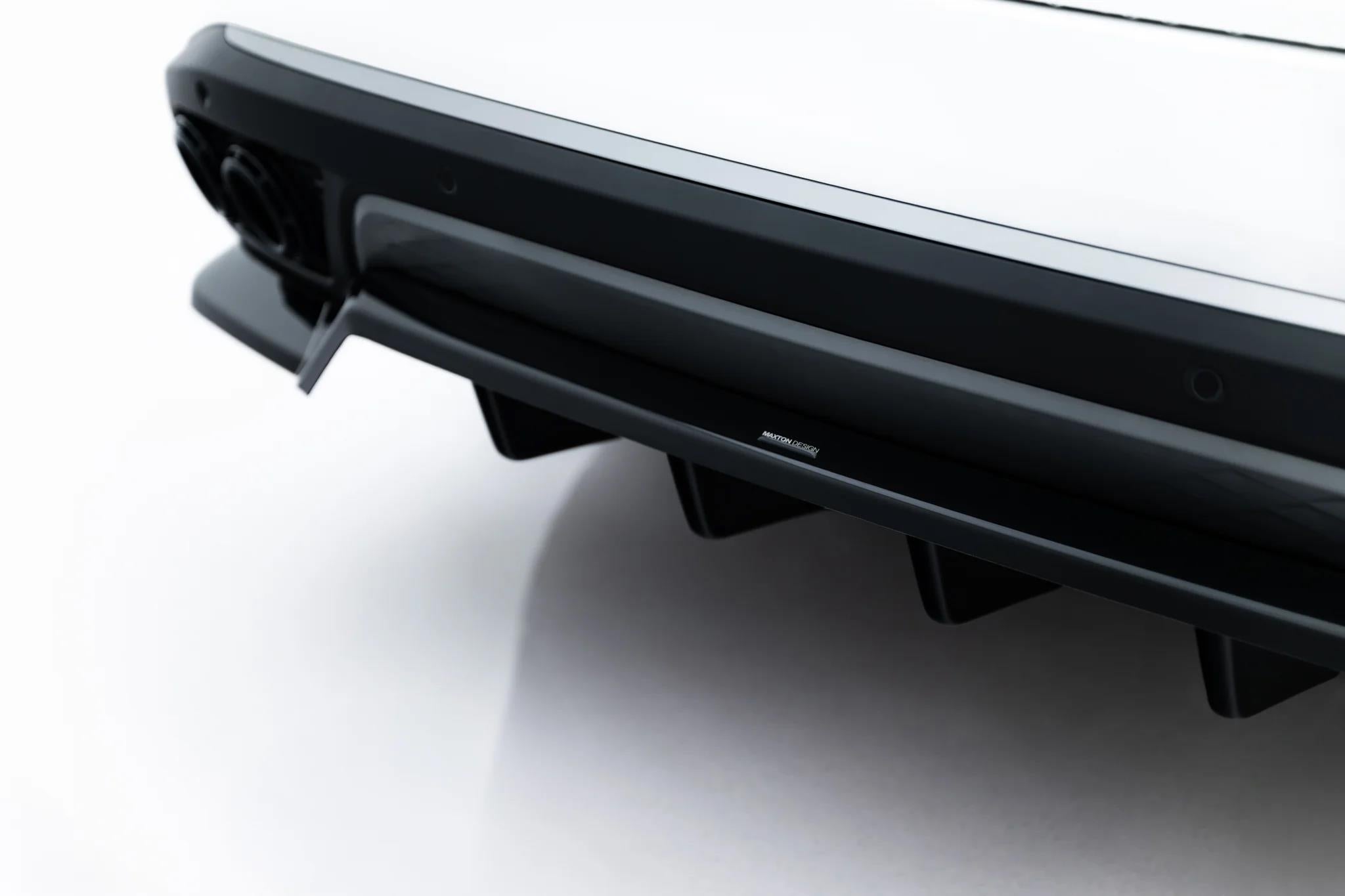 Maxton Design Street+ Mittlerer Diffusor RACE passend für Omoda 9 Mk1 schwarz Hochglanz