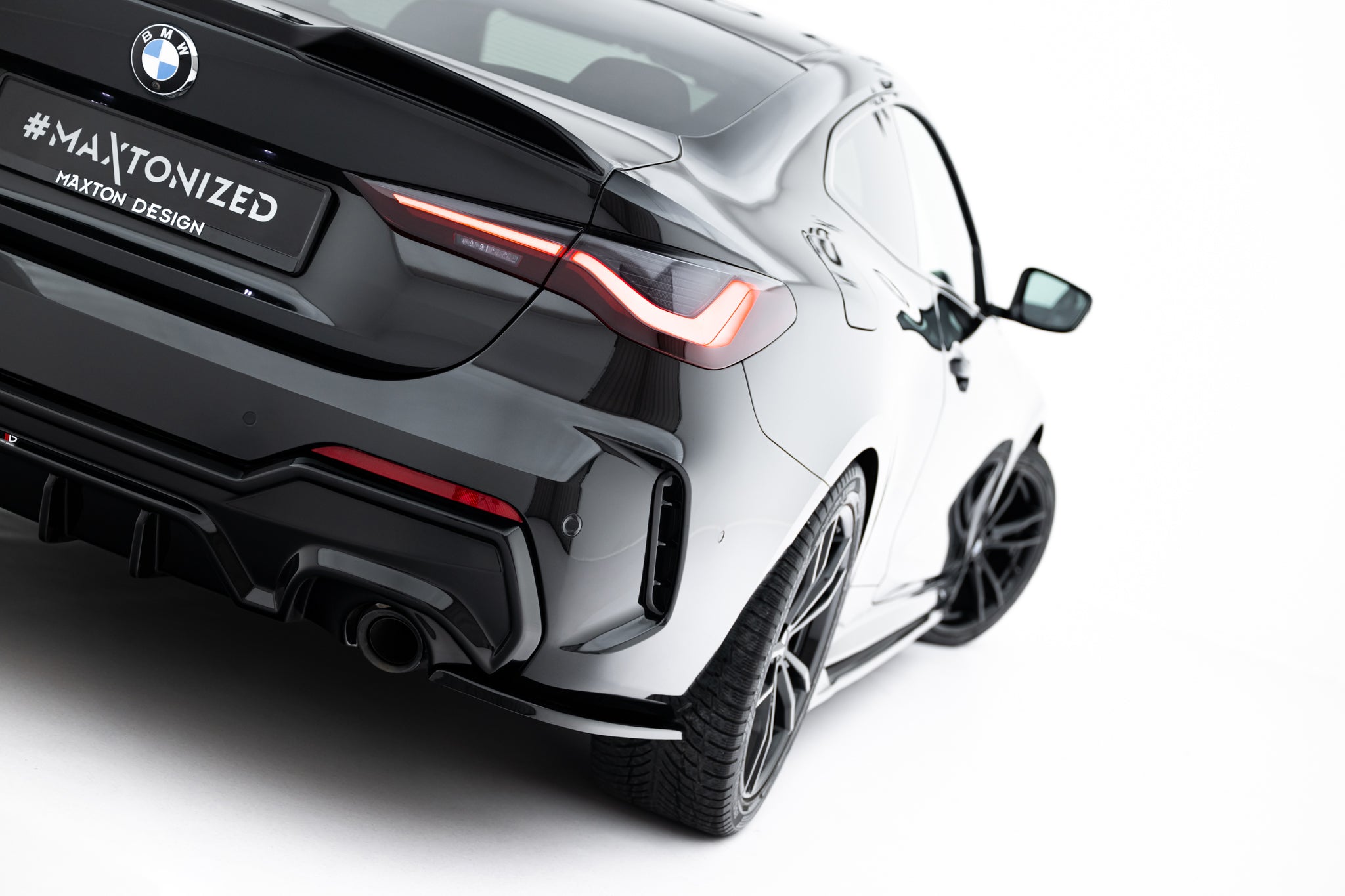 Maxton Design Heck Ansatz Flaps Diffusor V.7 passend für BMW 4er M-Paket G22 / G23 / G22 Facelift / G23 Facelift schwarz Hochglanz