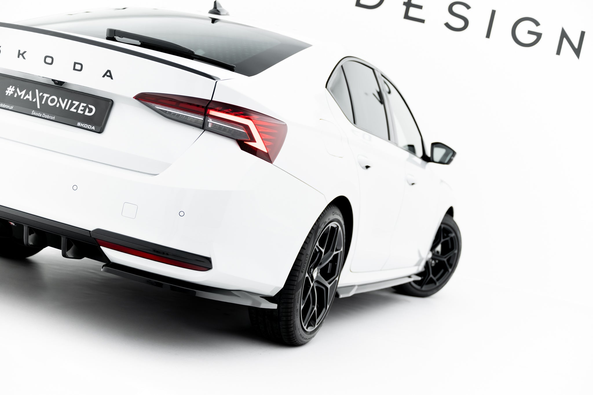 Maxton Design Heck Ansatz Flaps Diffusor passend für Skoda Octavia Liftback / Combi Mk4 Facelift schwarz Hochglanz