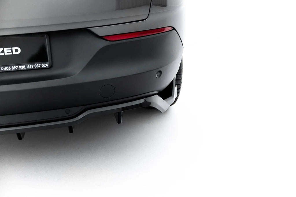 Maxton Design Street+ Mittlerer Diffusor Race Passend für Opel Grandland Mk1 Schwarz Hochglanz