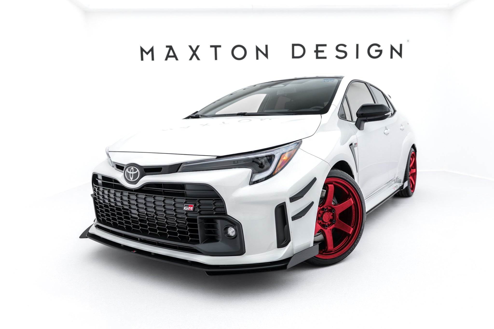 Maxton Design Front Stoßstange Flaps passend für Flaps Toyota GR Corolla Mk12 schwarz Hochglanz