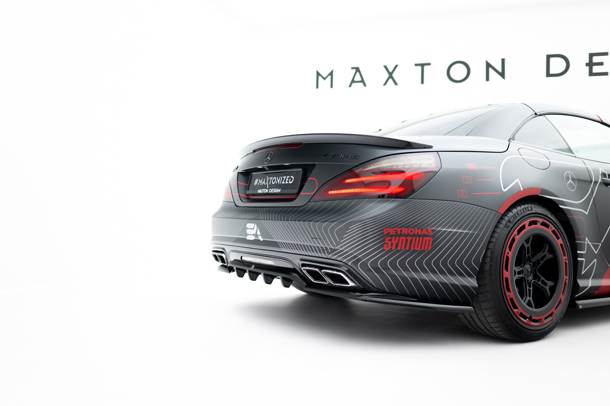 Maxton Design Street+ Mittlerer Diffusor RACE passend für Mercedes-Benz SL 63 AMG R231 schwarz Hochglanz