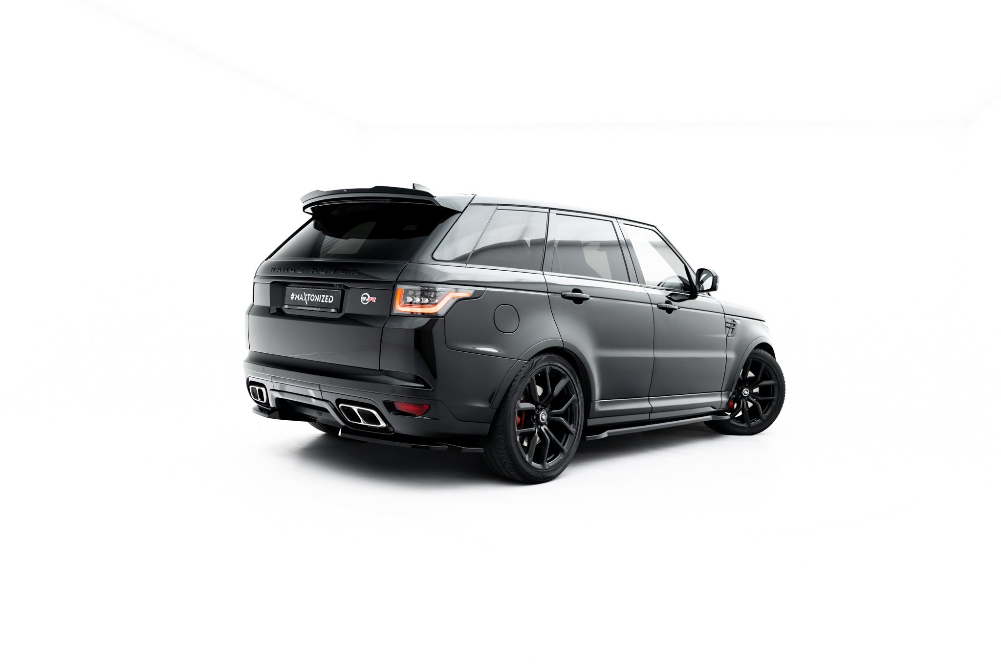 Maxton Design Heck Ansatz Flaps Diffusor passend für Land Rover Range Rover SVR Mk2 Facelift schwarz Hochglanz