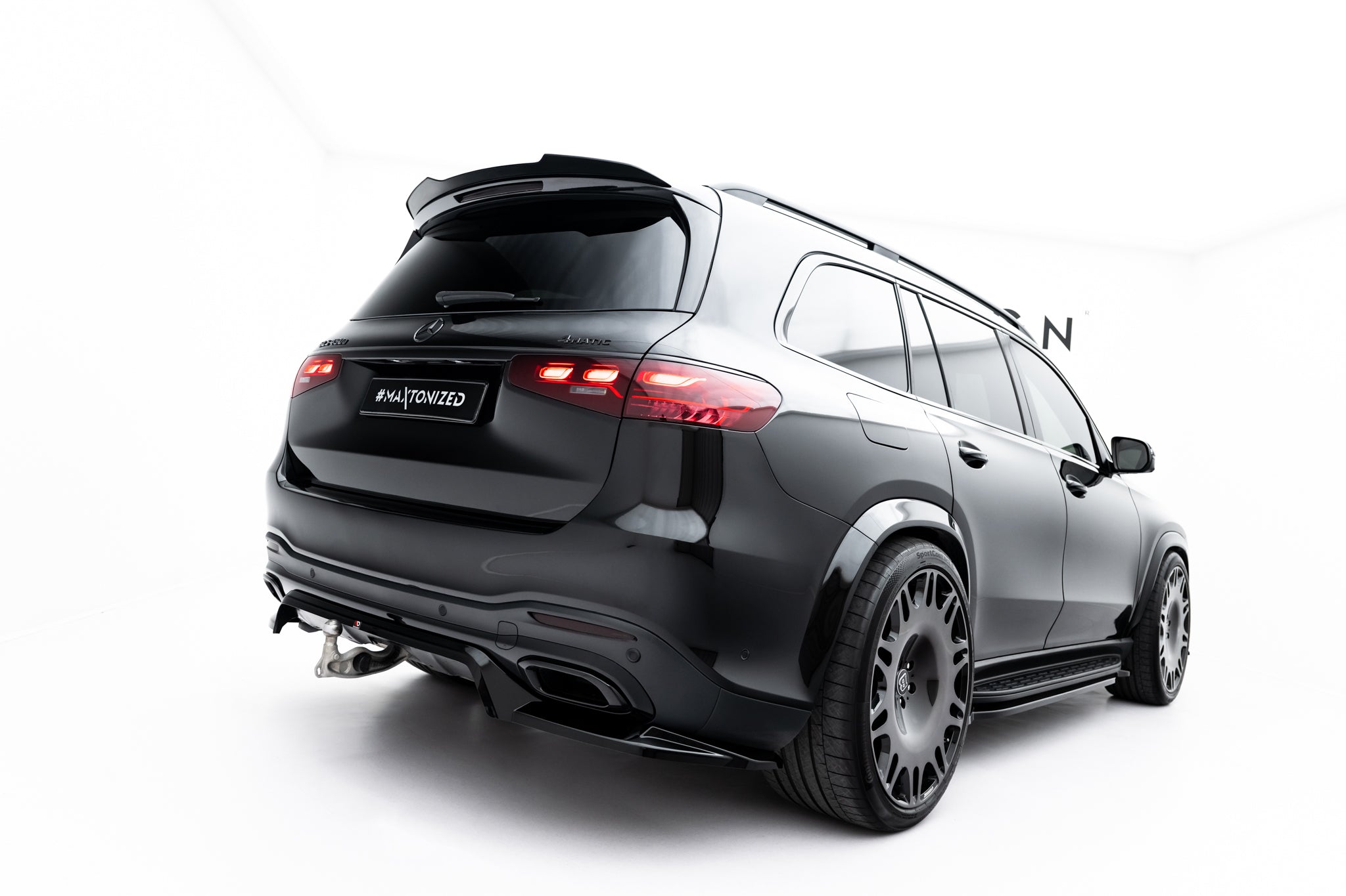 Maxton Design Street+ Mittlerer Diffusor RACE V.2 passend für Mercedes-Benz GLS AMG-Line X167 schwarz Hochglanz