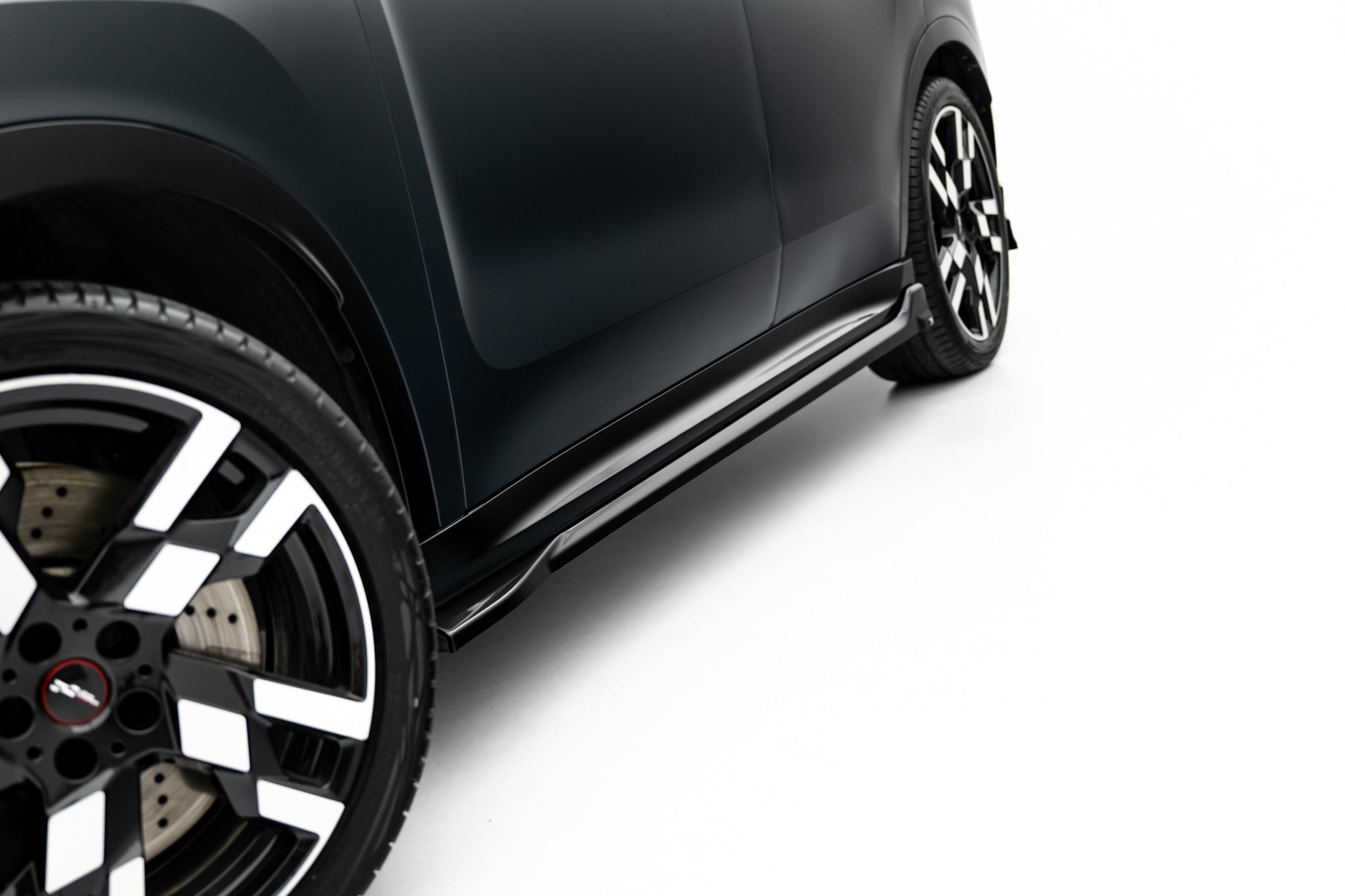 Maxton Design Street+ Seitenschweller Leisten passend für Mini Countryman JCW U25 schwarz Hochglanz