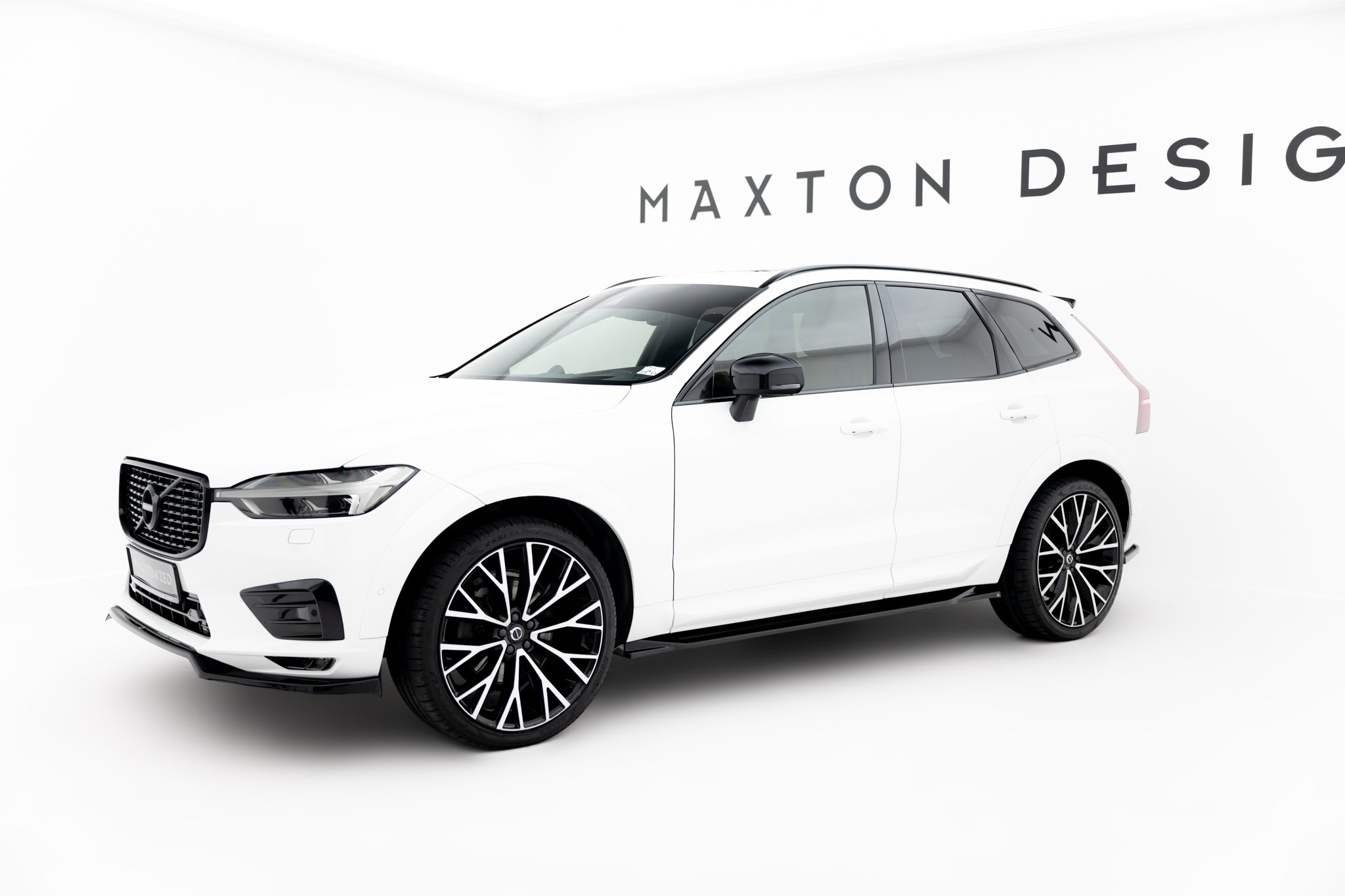 Maxton Design Street+ Seitenschweller Leisten passend für Volvo XC60 Mk2 R-Design schwarz Hochglanz