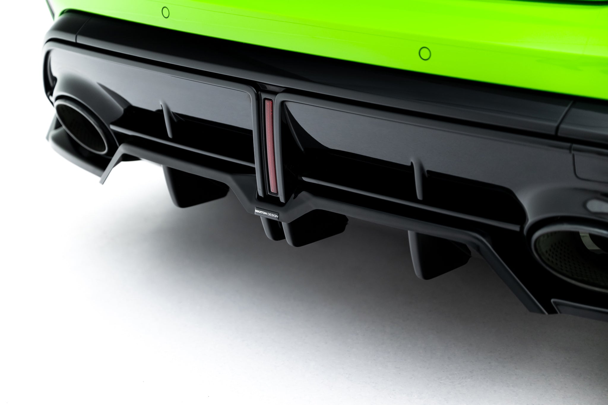 Maxton Design Street+ Mittlerer Diffusor RACE passend für V.1 Audi RS3 Sportback 8Y Facelift schwarz Hochglanz