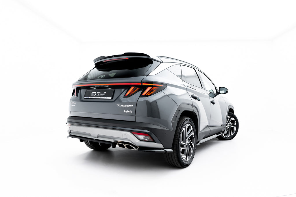 Maxton Design Street+ Mittlerer Diffusor RACE passend für Hyundai Tucson Mk4 Facelift schwarz Hochglanz