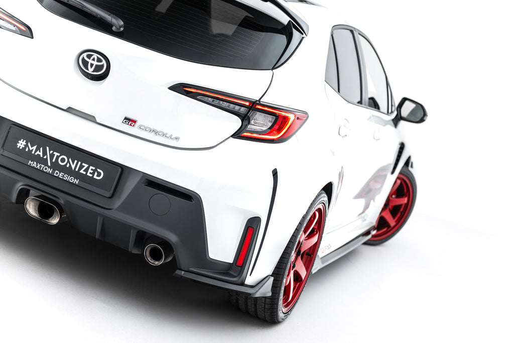 Maxton Design Heck Ansatz Flaps Diffusor V.2 passend für Toyota GR Corolla Mk12 schwarz Hochglanz