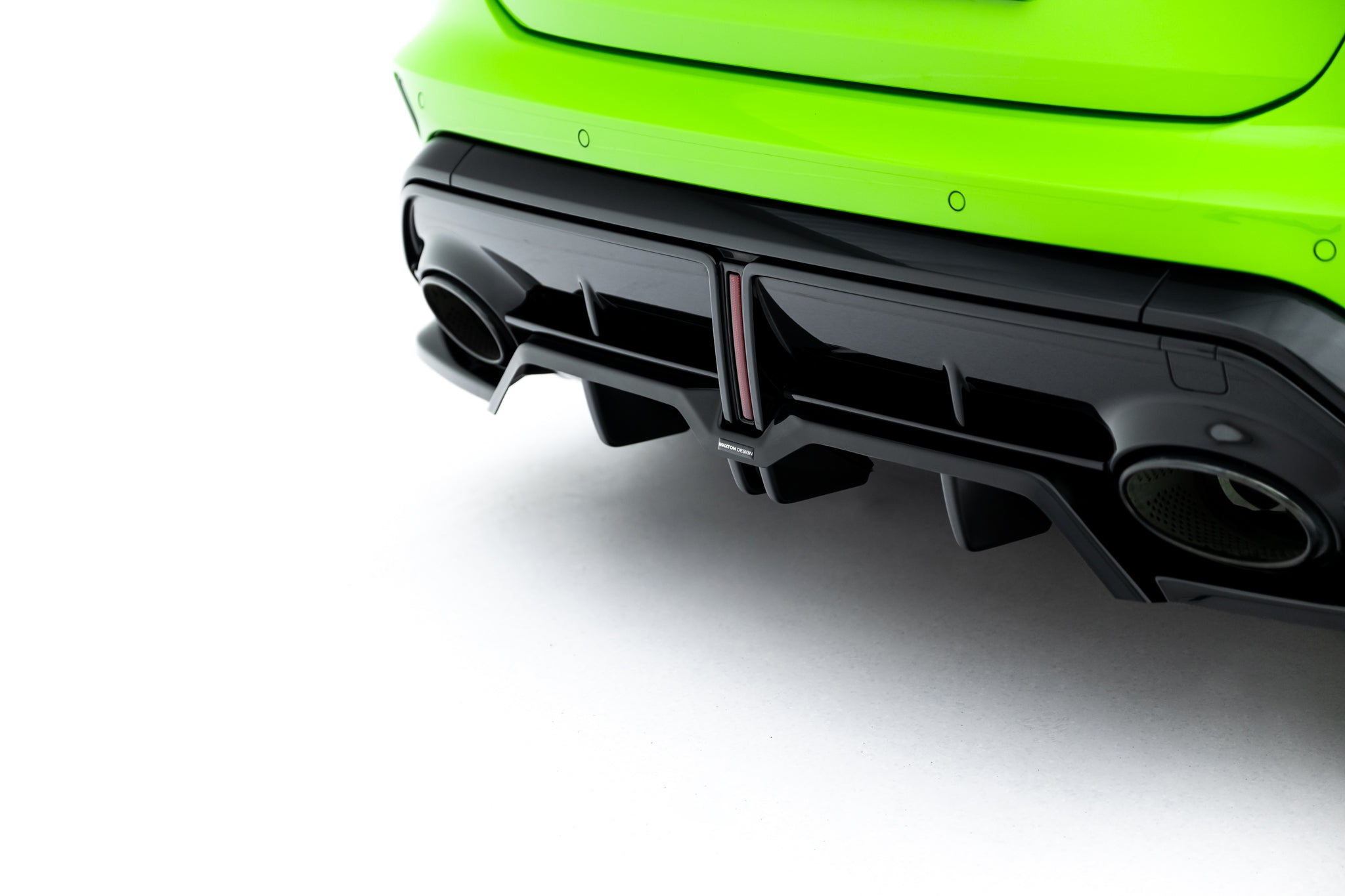 Maxton Design Street+ Mittlerer Diffusor RACE passend für V.3 Audi RS3 Sportback 8Y Facelift schwarz Hochglanz