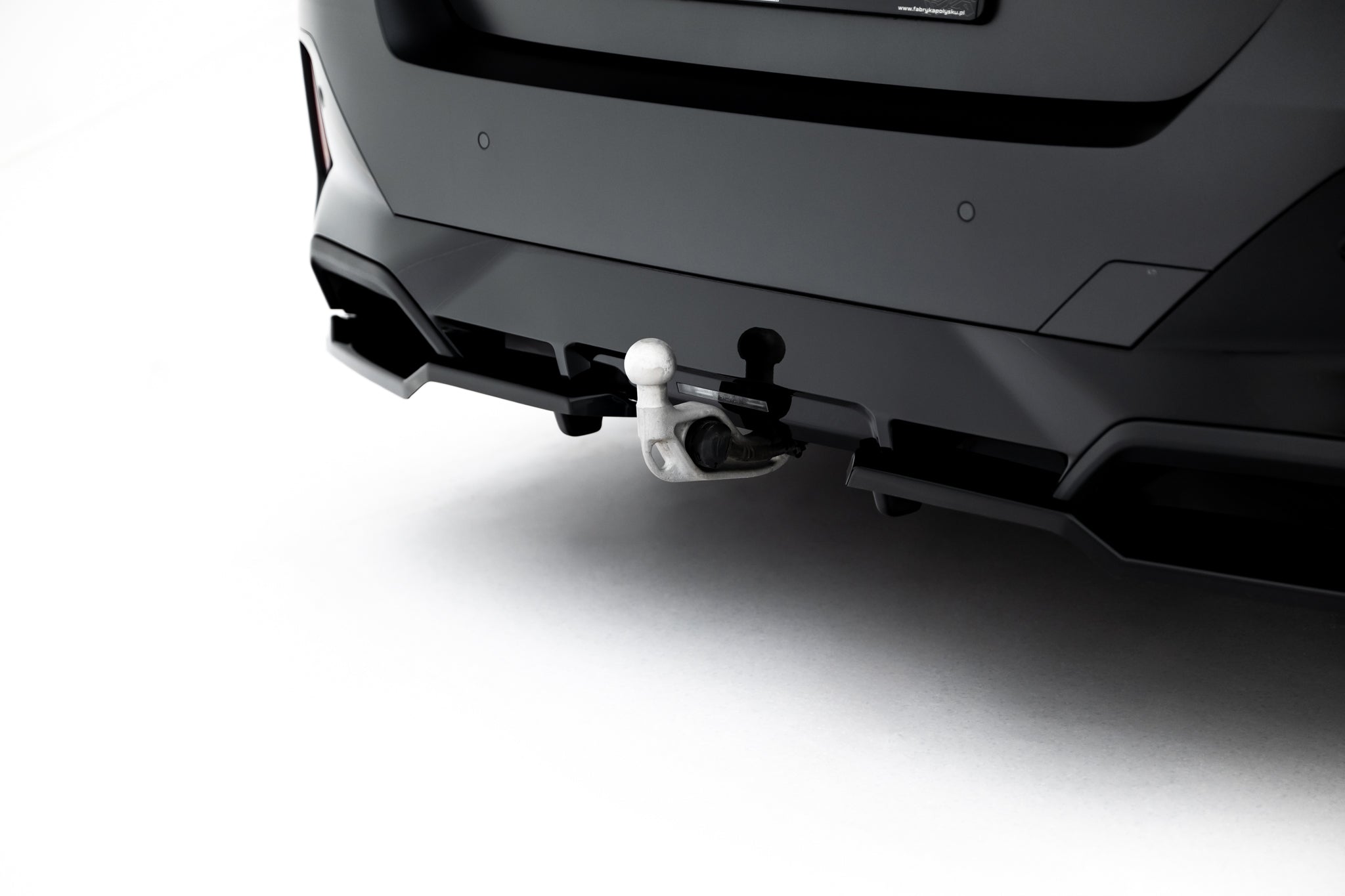 Maxton Design Heck Ansatz Flaps Diffusor V.2 passend für BMW 5er / i5 M-Paket Limousine / Touring G60 / G61 schwarz Hochglanz