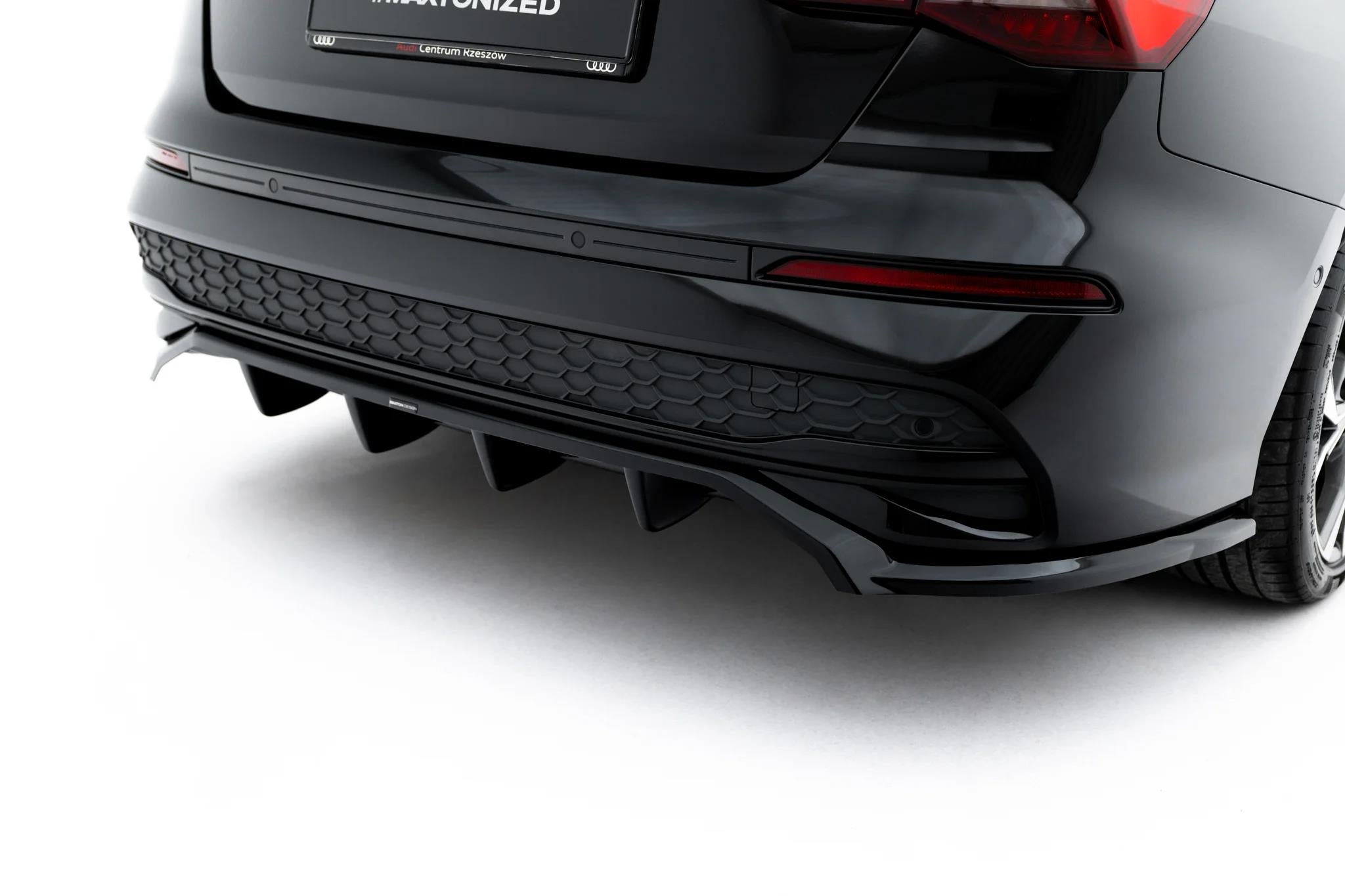 Maxton Design Street+ Mittlerer Diffusor Race Passend für Audi A3 Limousine 8Y Facelift Schwarz Hochglanz