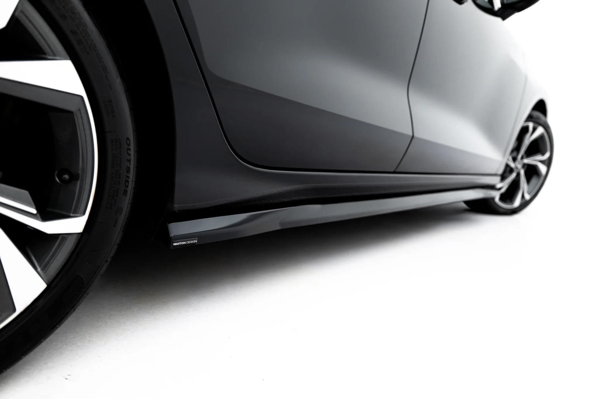 Maxton Design Street+ Seitenschweller Leisten Passend für Audi A3 Limousine 8Y Facelift Schwarz Hochglanz