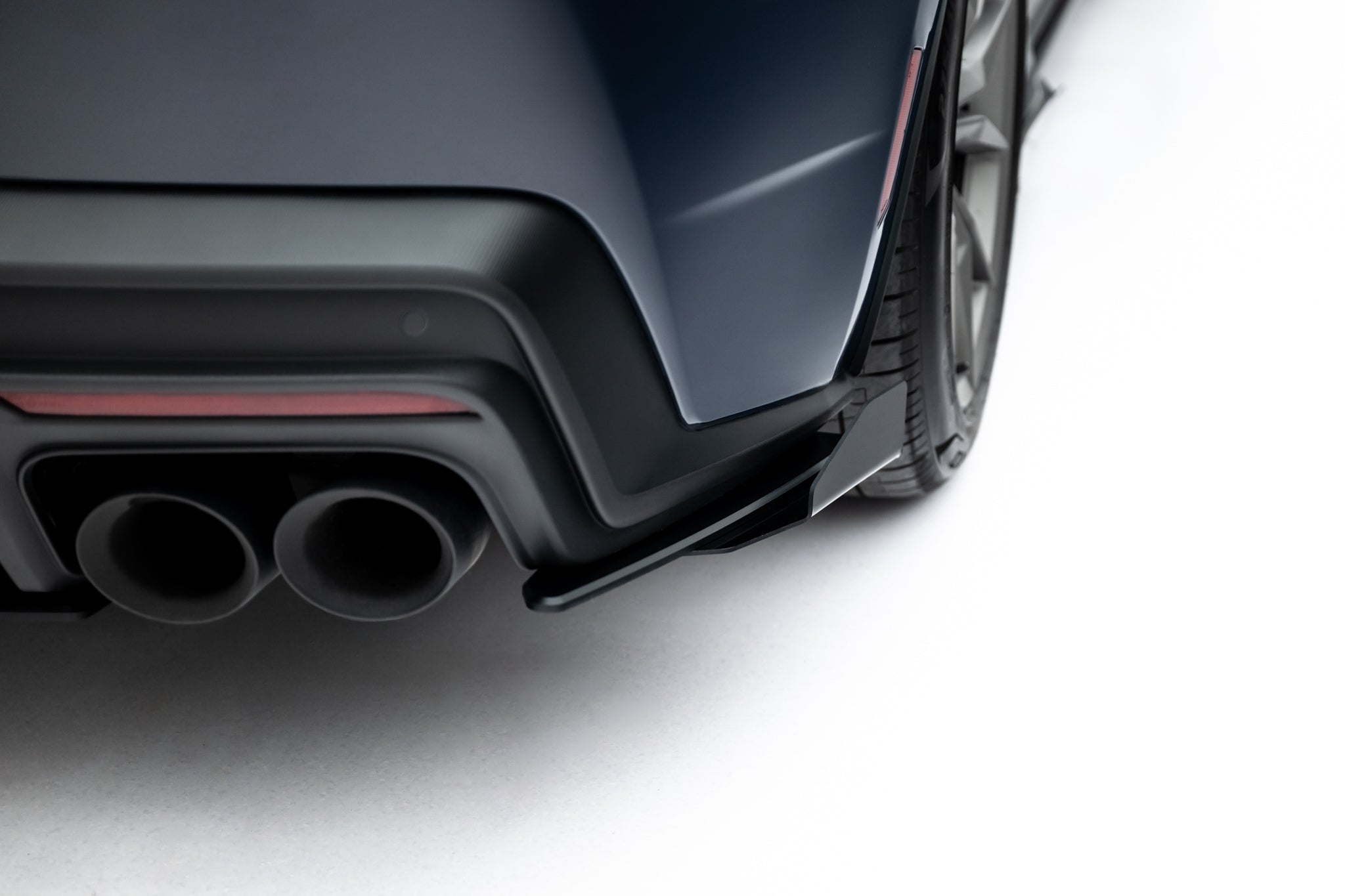 Maxton Design Street Pro Heck Ansatz Flaps Diffusor + Flaps passend für Ford Mustang Dark Horse Mk7 schwarz Hochglanz