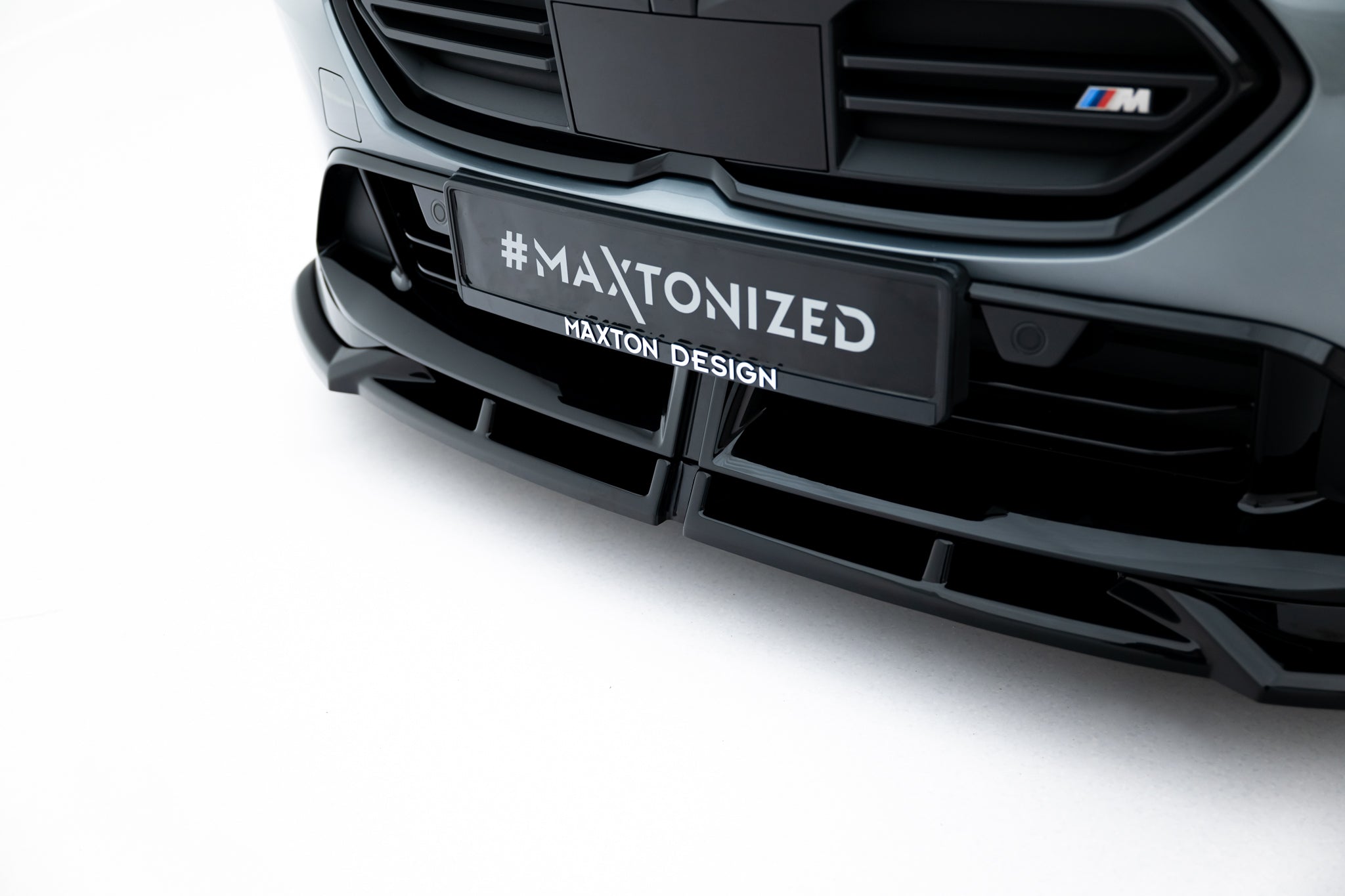 Maxton Design Street+ Spoilerlippe Front Ansatz V.1 passend für BMW M135i M Performance F70 schwarz Hochglanz