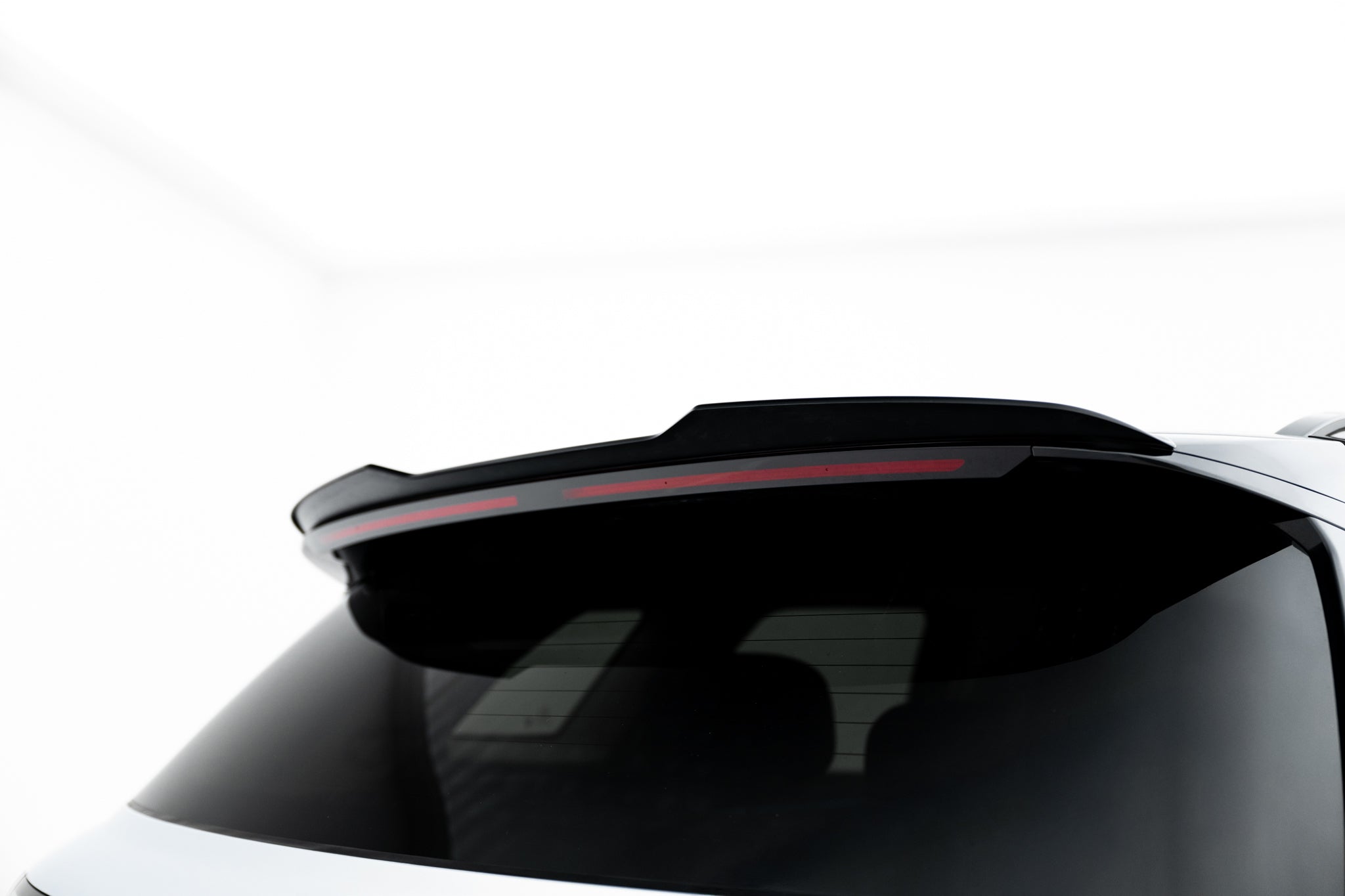 Maxton Design Spoiler CAP passend für Jaecoo 7 Mk1 schwarz Hochglanz
