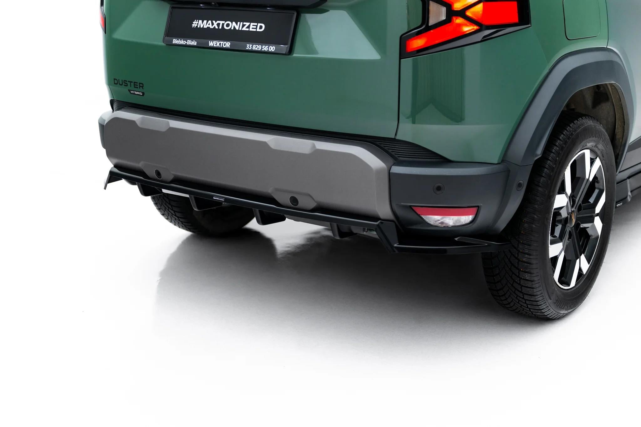 Maxton Design Street+ Mittlerer Diffusor Race Passend für Dacia Duster Mk3 Schwarz Hochglanz