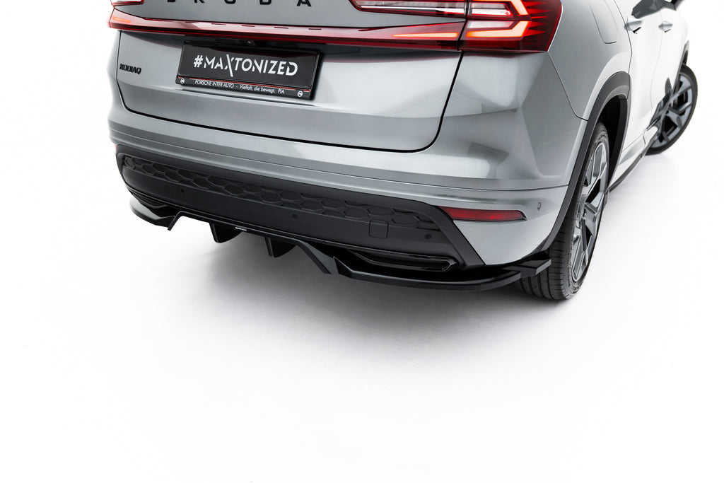 Maxton Design Street+ Mittlerer Diffusor RACE passend für Skoda Kodiaq Sportline Mk2 schwarz Hochglanz
